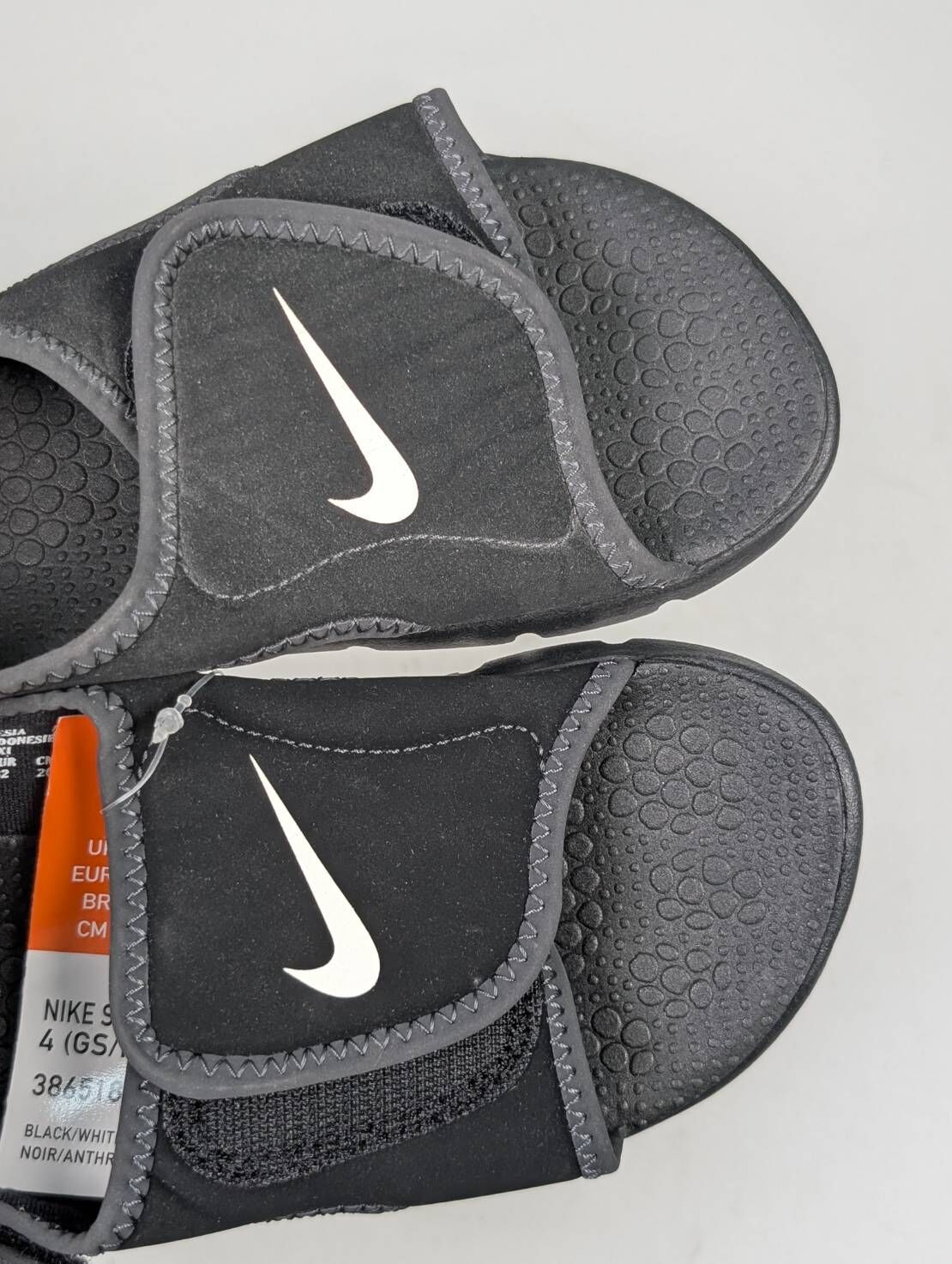 微瑕疵-左右腳明顯色差 386518-011 1Y NIKE SUNRAY ADJUST 4 中童 黑 涼鞋