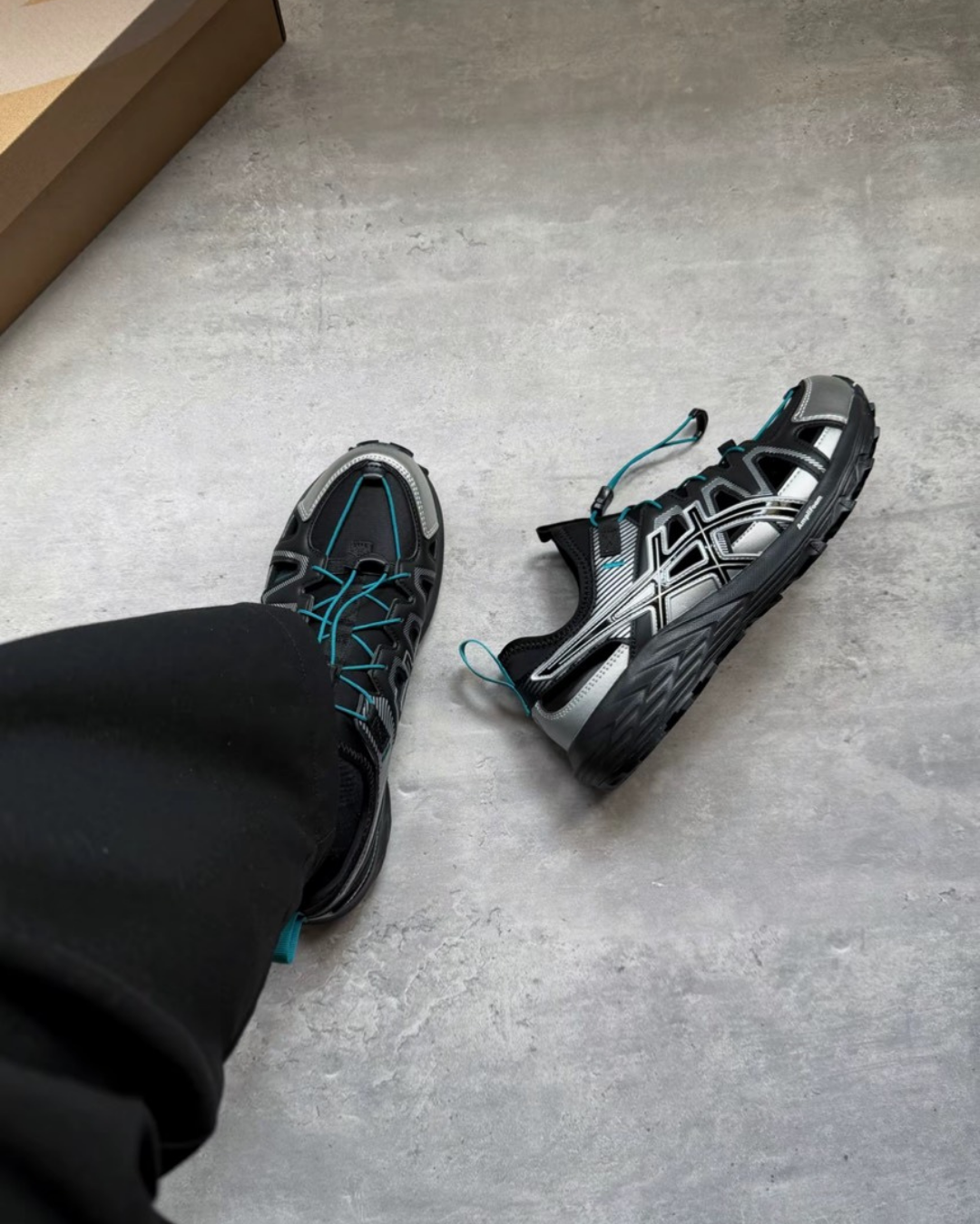 "代購" ASICS GEL-SONOMA SE 戶外機能涼鞋 銀黑