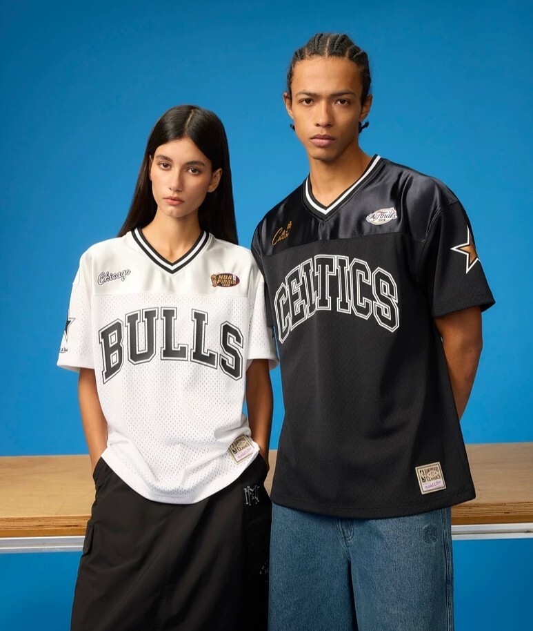 Mitchell & Ness NBA TEE 公牛隊 賽爾提克隊 網眼 緞面 拼接 星星 V領 復古 短T【TE0340】