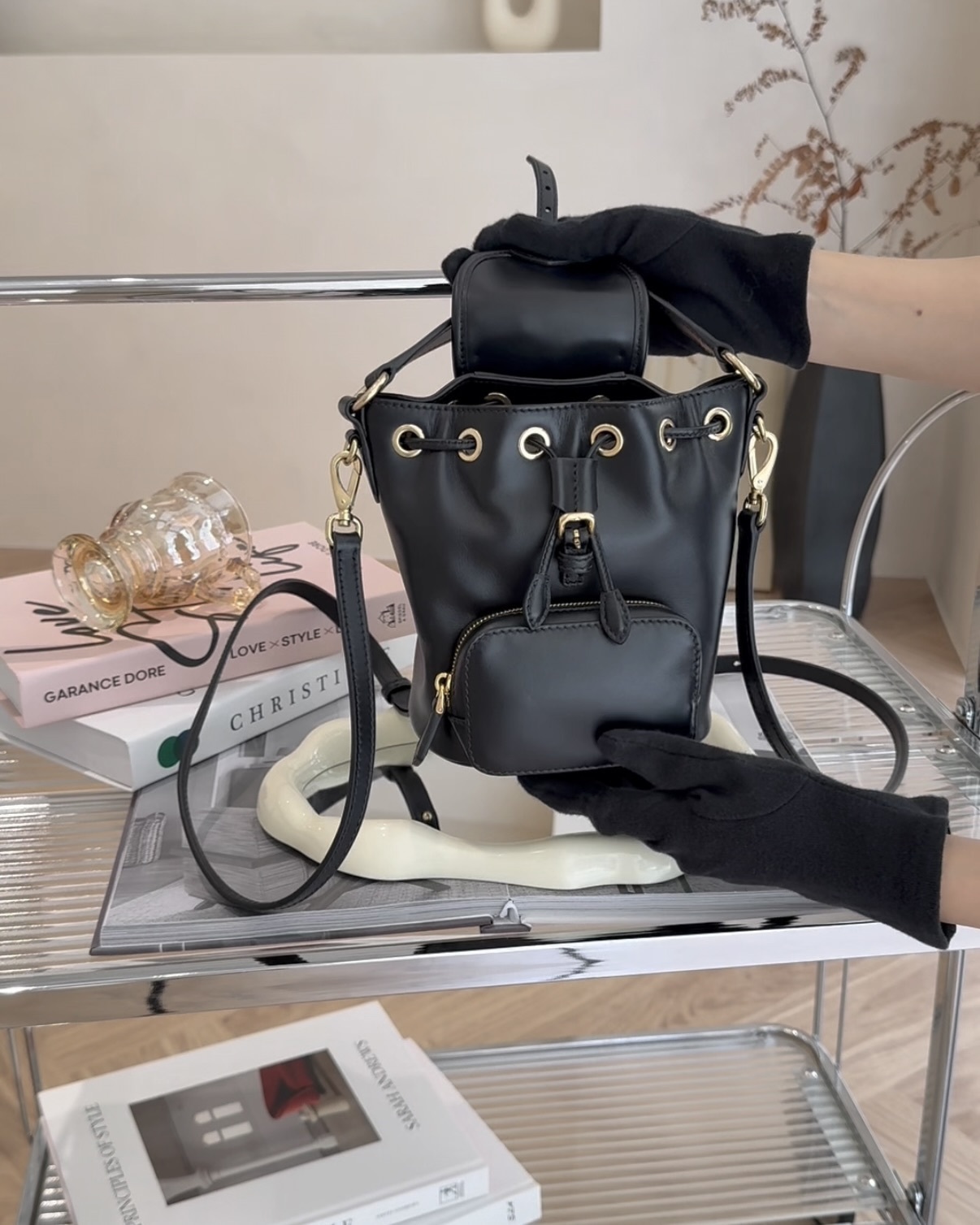 MIUMIU｜BACKPACK 皮革迷你後背包 黑色