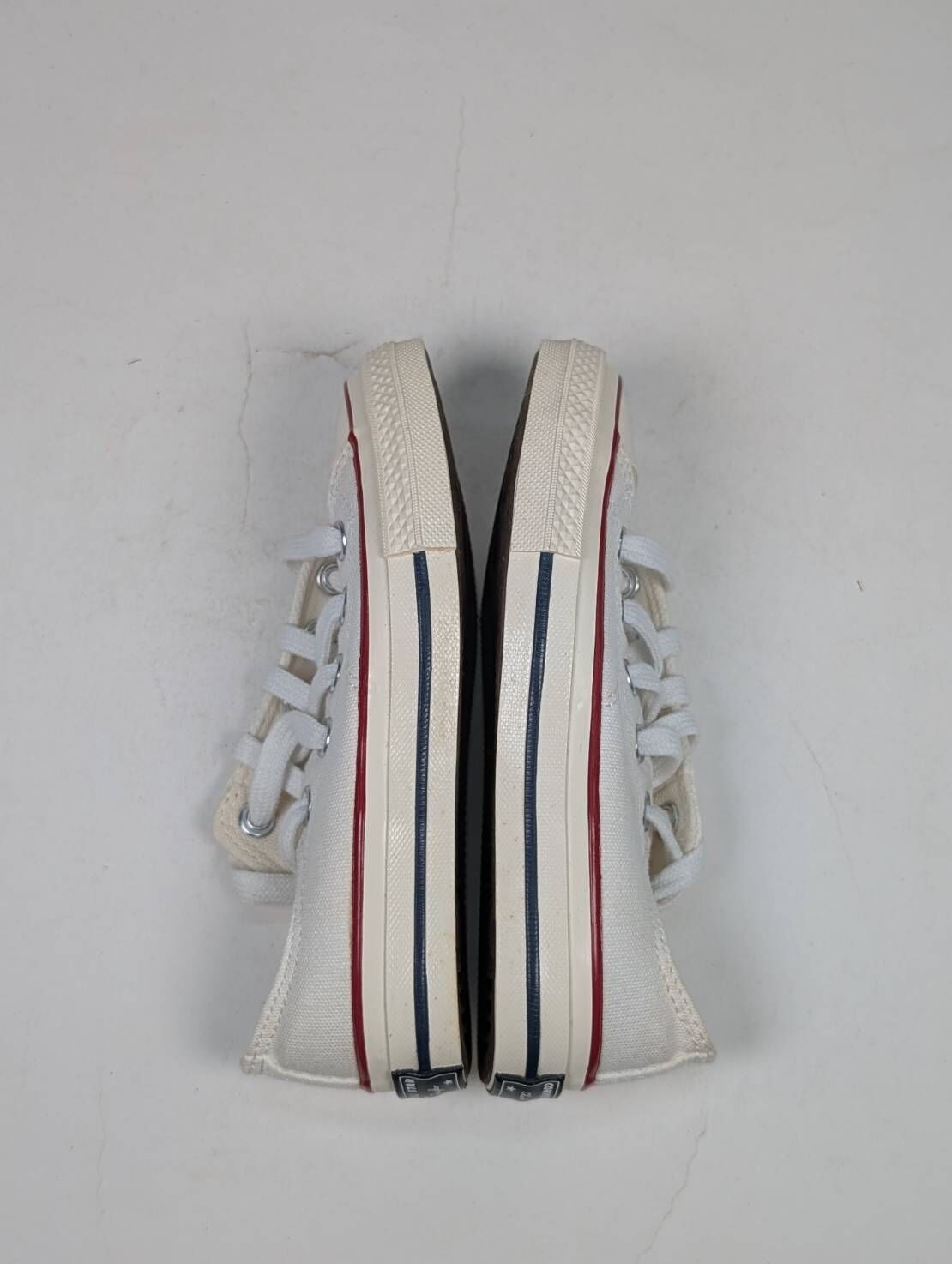 微瑕疵-左右腳中底鞋面泛黃 368988C P12 CONVERSE CHUCK 70 OX 低筒休閒鞋中大童白