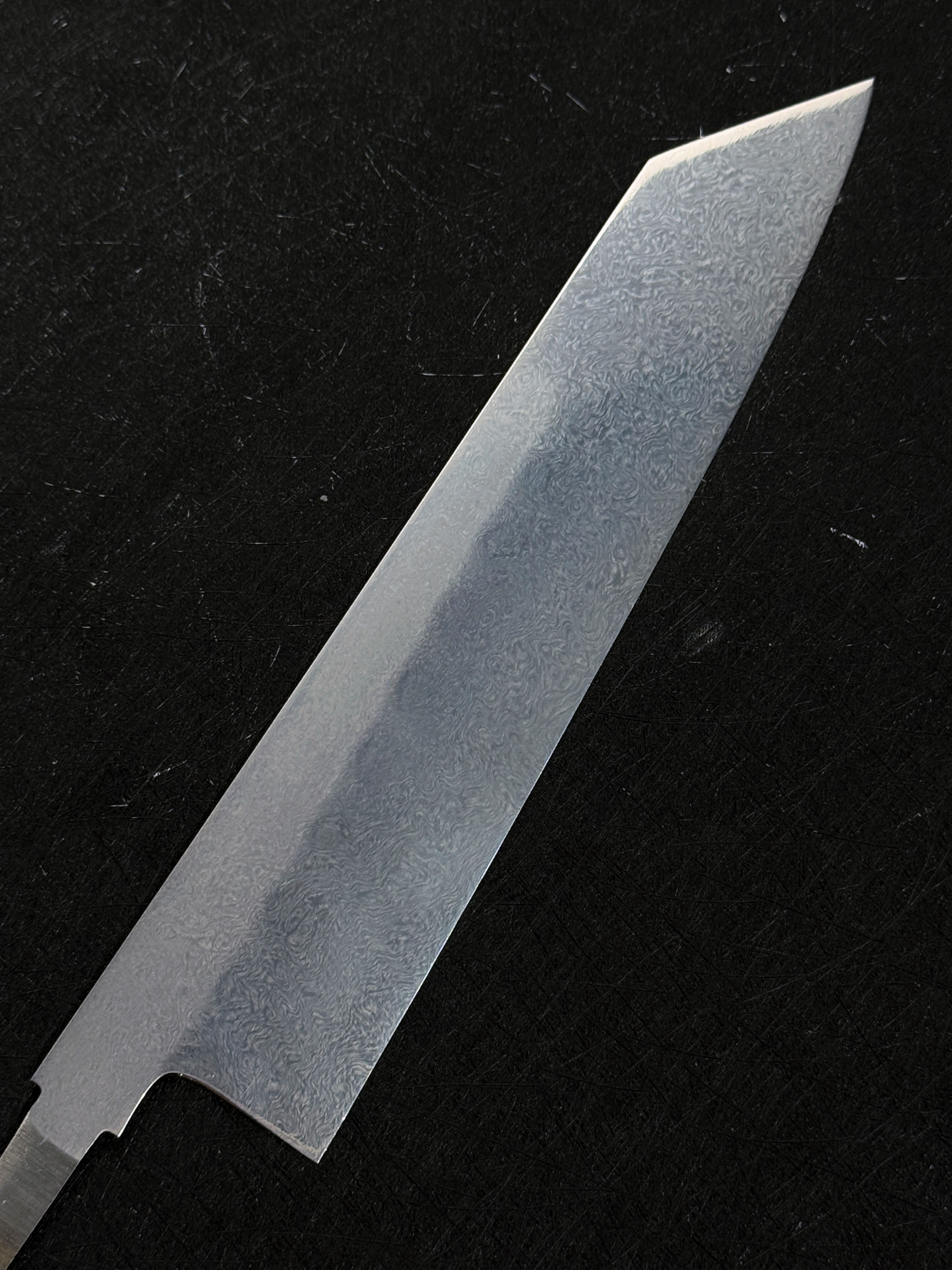 (B) Xinguo AS Honyaki Jihada Kiritsuke Gyuto