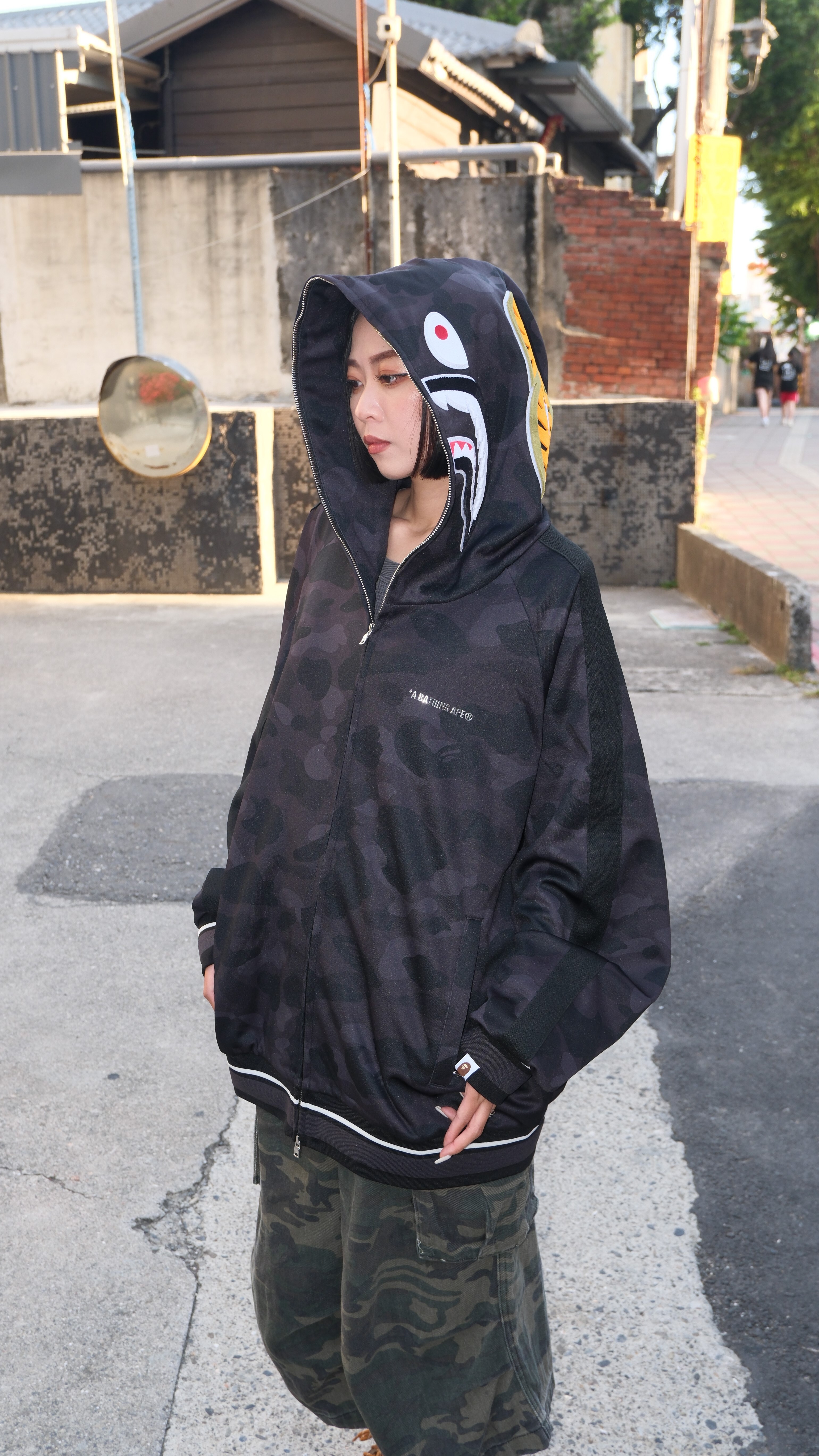 Bape FW25 金屬標 迷彩 鯊魚外套 1L80115312