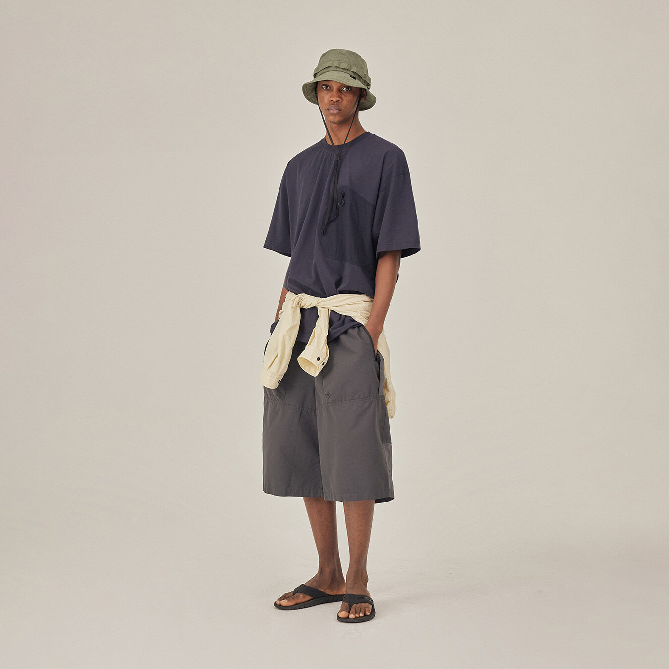 moif - HUGE MONSTER SHORTS - PMF026-02ST07