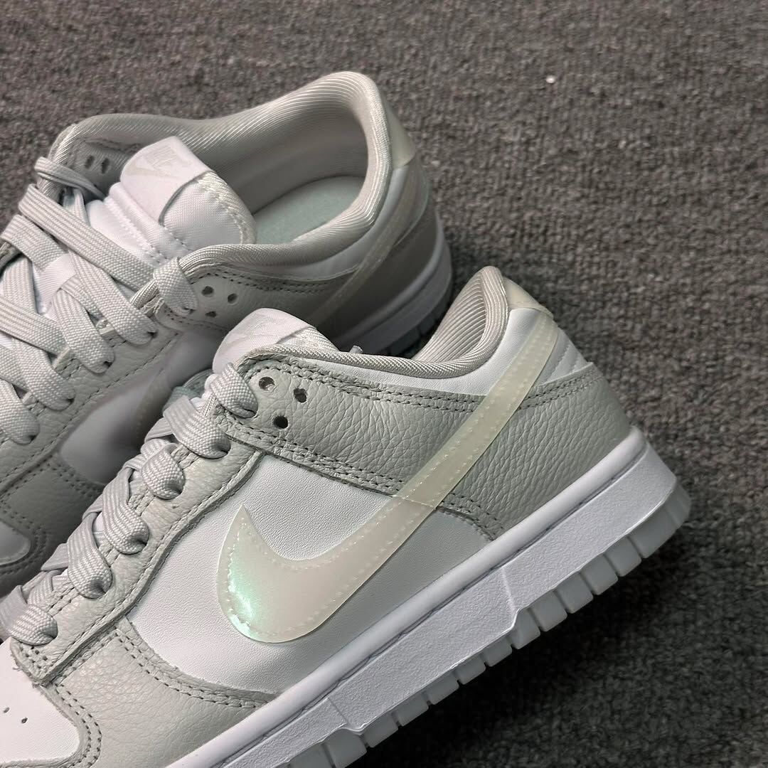 (預訂) Nike Dunk Low - Photon Dust Iridescent Swoosh