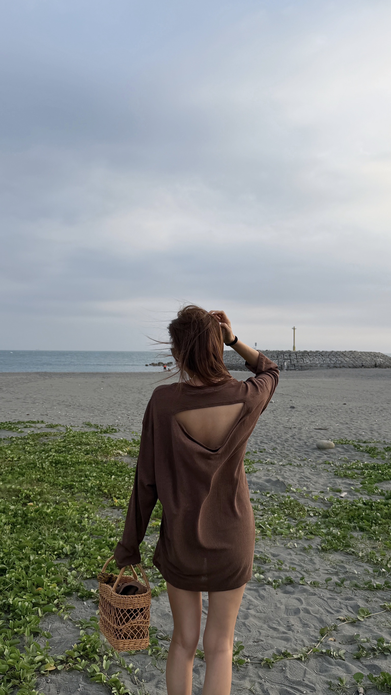 露背長版防曬衫