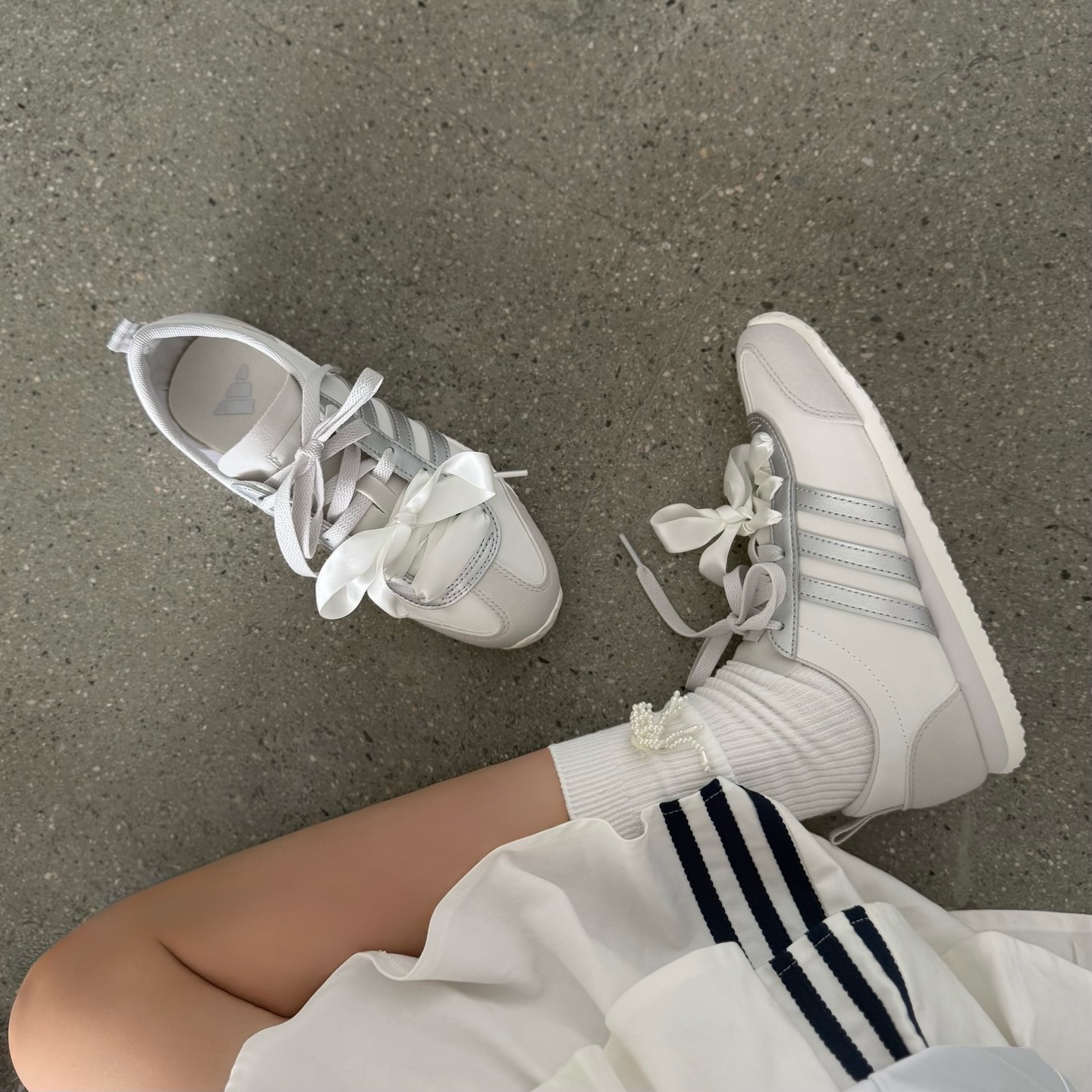 Adidas VS Jog 2.0 國外限定 白銀 白色 緞帶 復古 芭蕾舞 薄底鞋 KH7660
