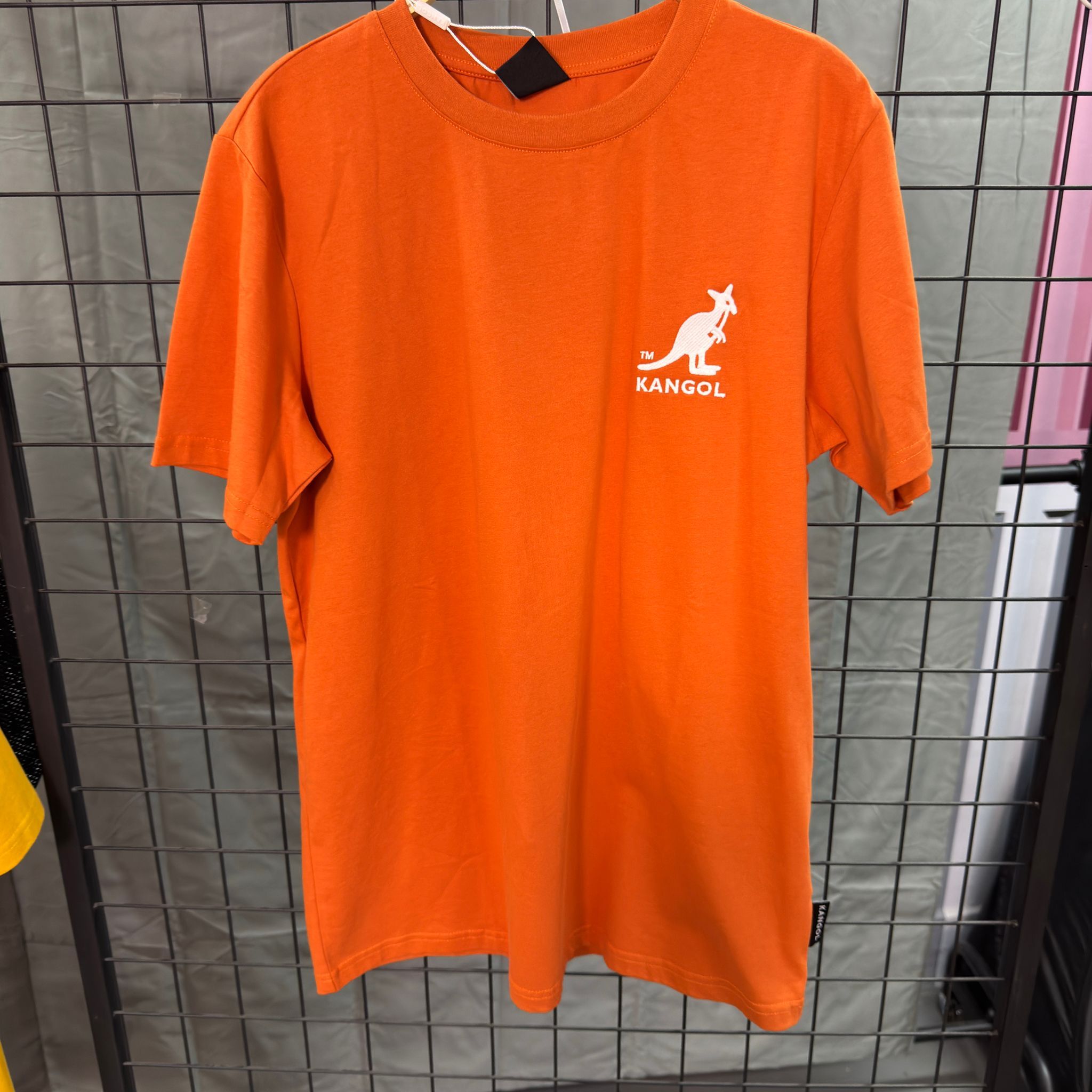 HKCG0511-006 Kangol 拼色領左胸小標Tee(65256003) 中橘 (A6S-XL)