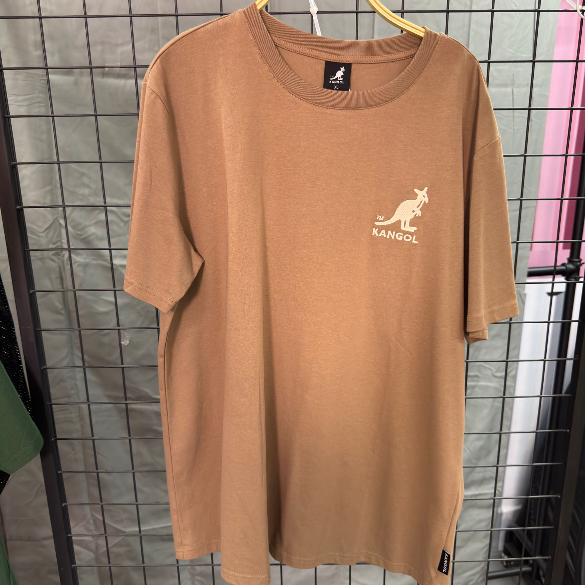 HKCG0511-008 Kangol 拼色領左胸小標Tee(65256003) 深卡其 (A8S-L)