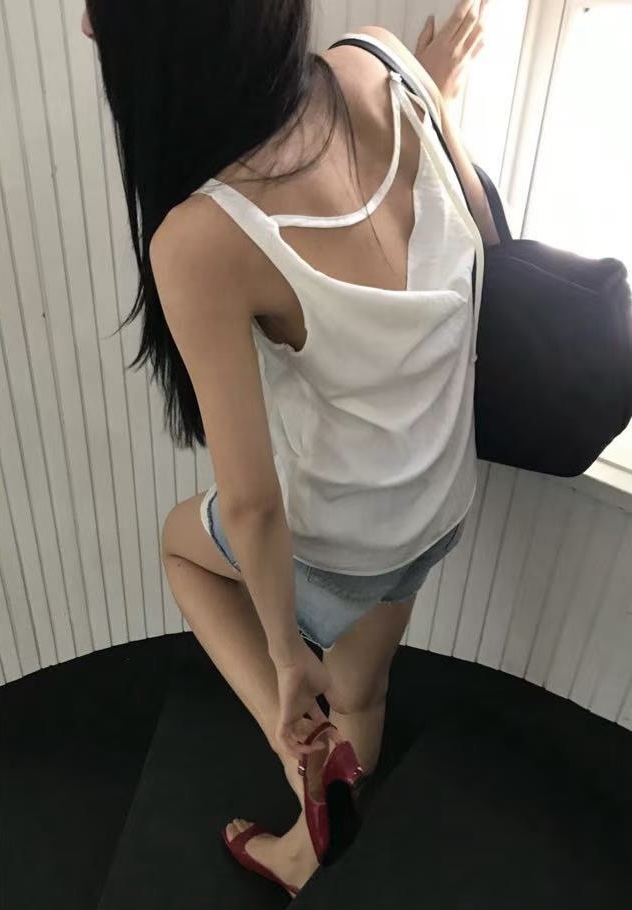 B07-兩面穿一條線垂領寬肩背心(3色)