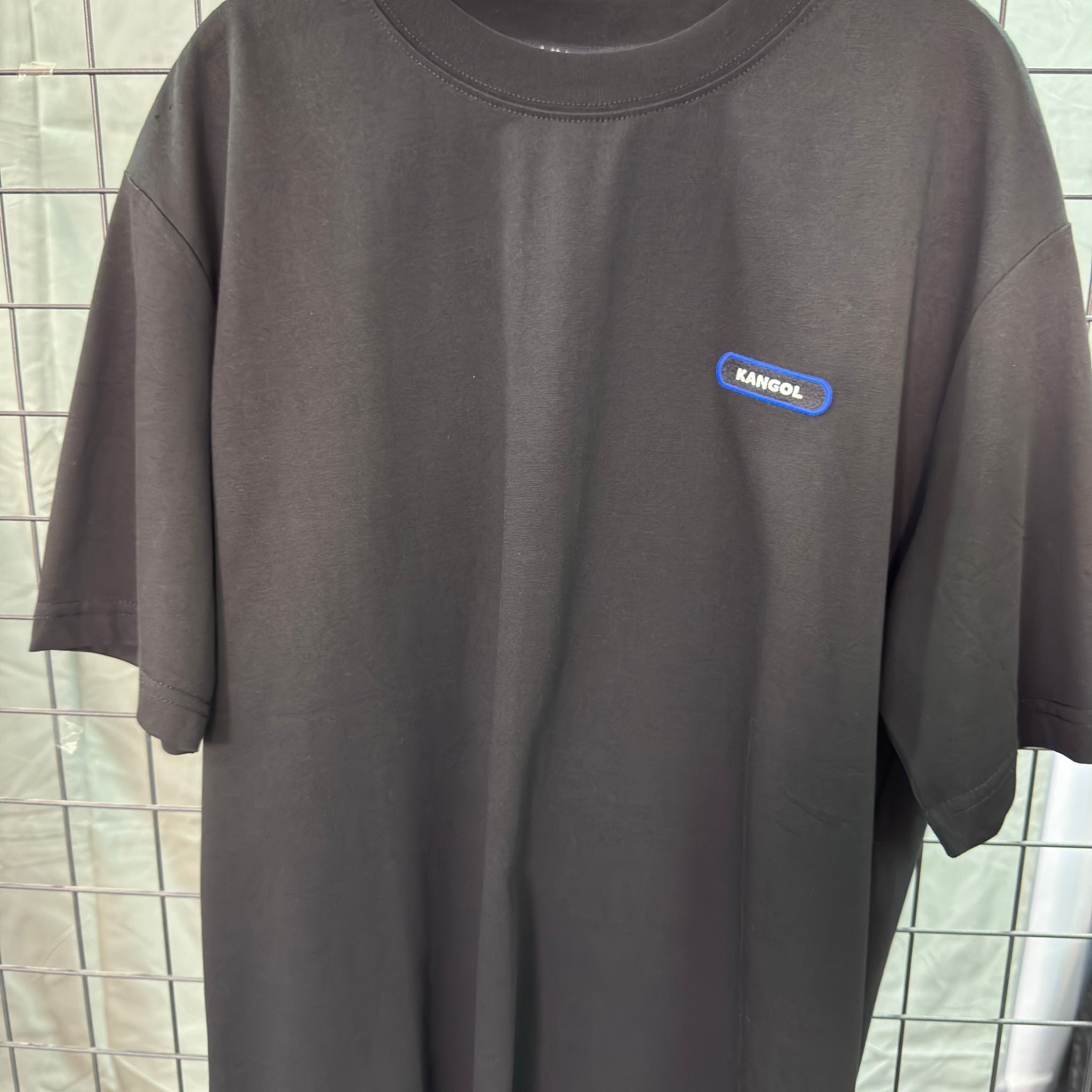 HKCG0511-023 KANGOL左胸刺繡圓LOGO TEE(64556004) 黑色 (A23M)
