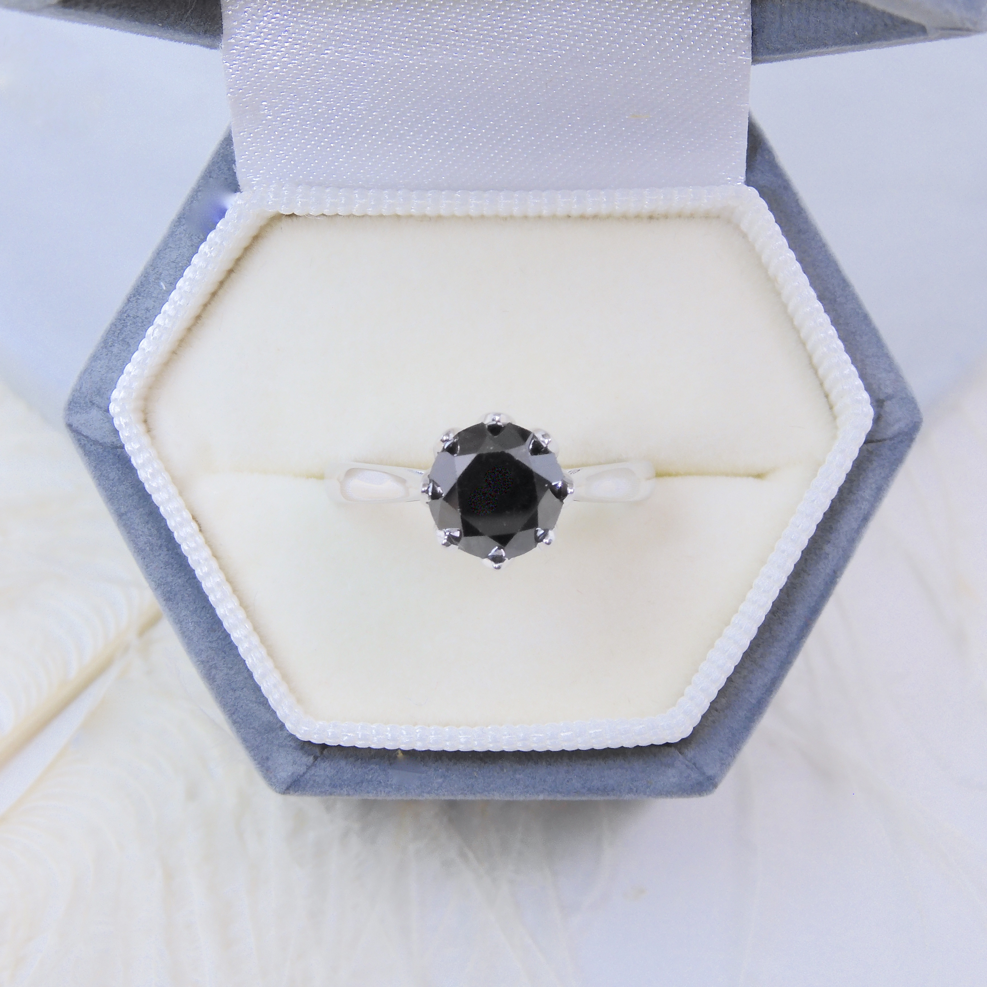 訂製 18K金 1.52ct 黑鑽戒指