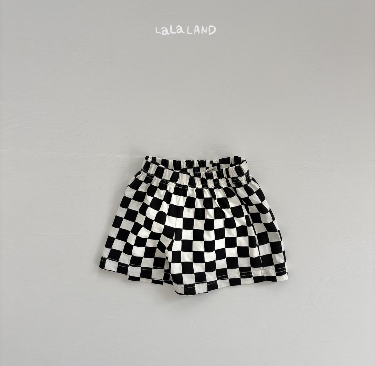 玩色棋盤短褲