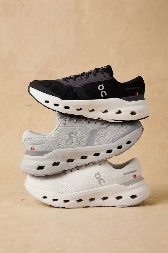 ON Cloudrunner 3