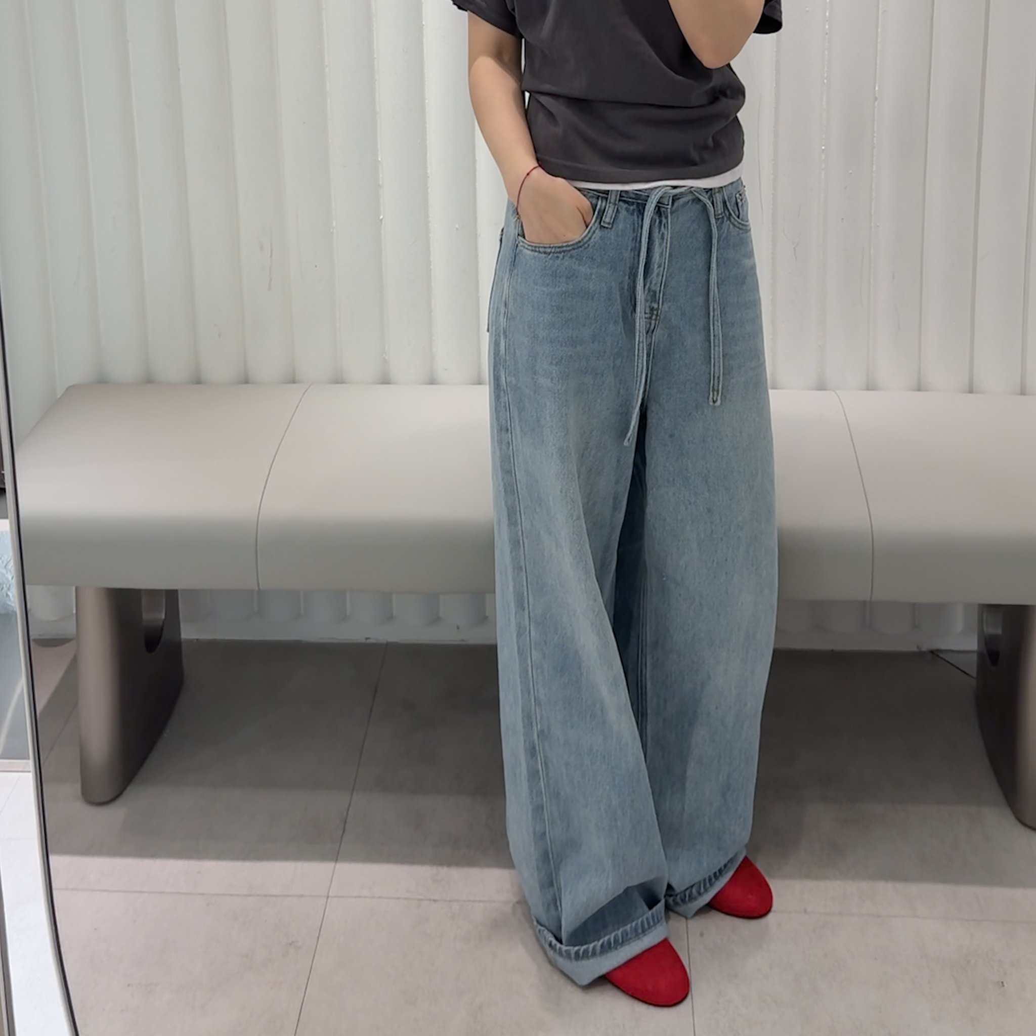 M04 附綁帶薄軟淺刷色牛仔寬褲(S/M)