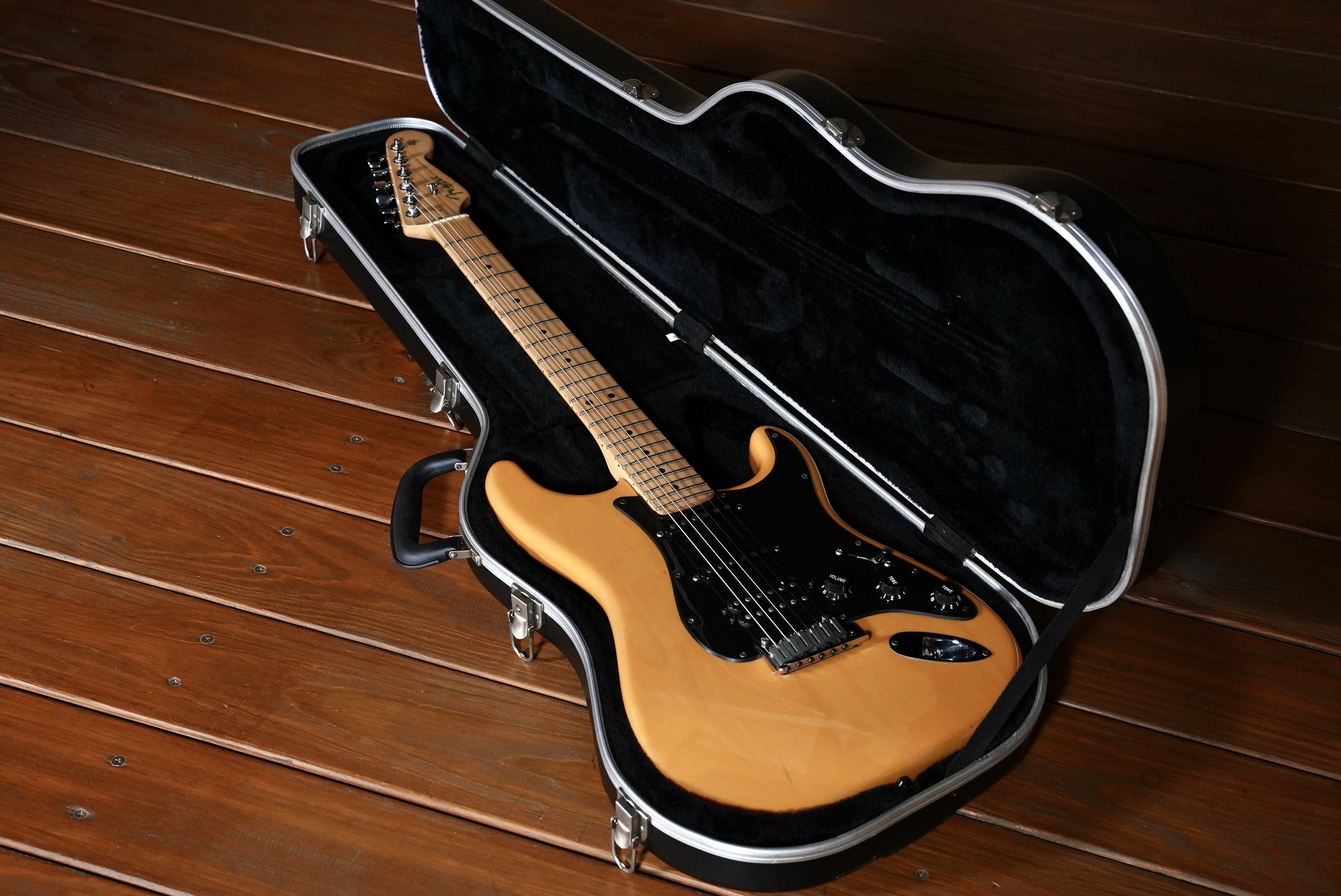 2005 Fender 單單雙電吉他 American Series Stratocaster HSS