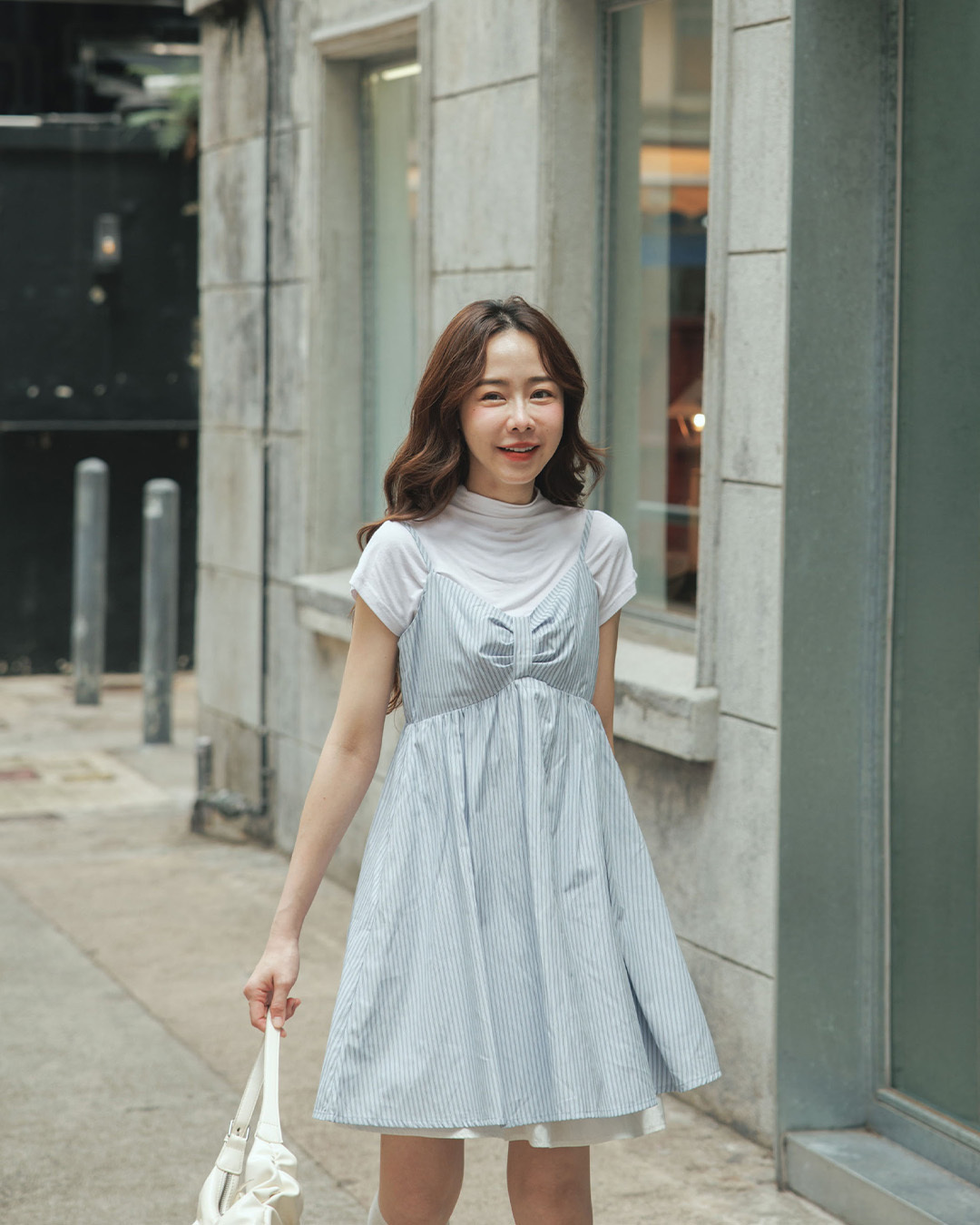 Striped short dress with ruffled bow detail at the chest, available in two colors.【01087310】in stock+pre-order