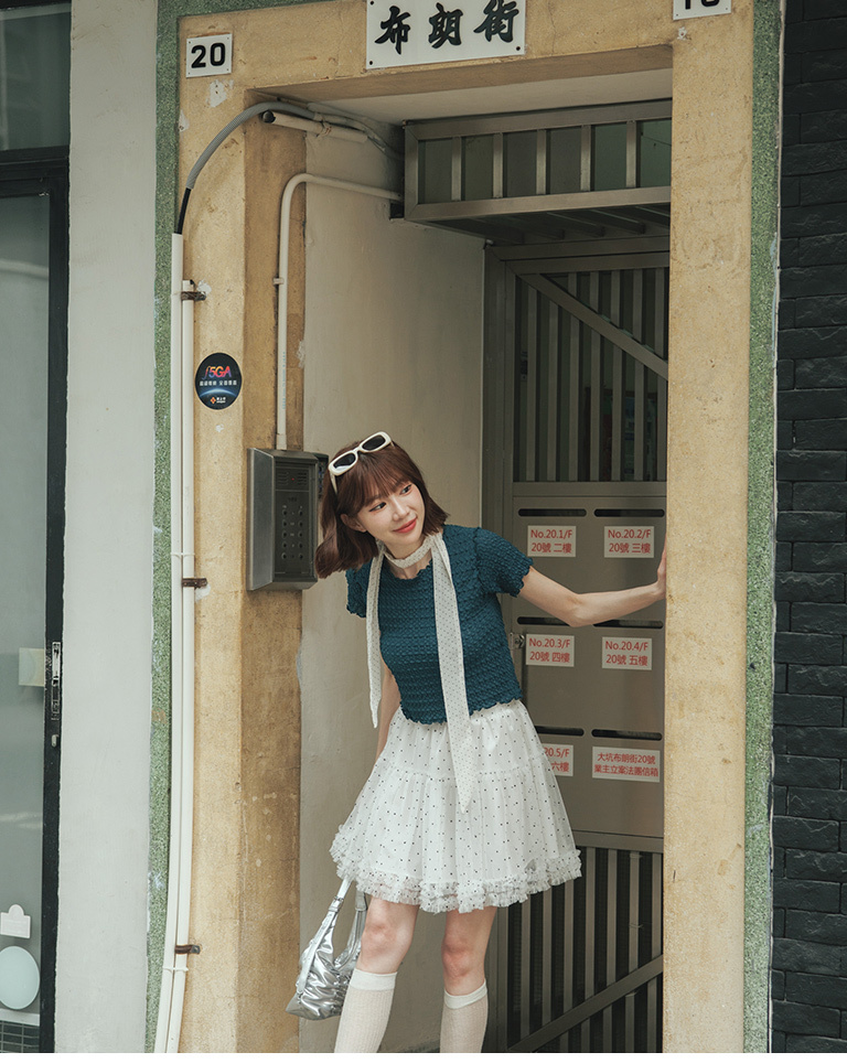 Sheer jacquard short-sleeved top with ruffled pattern, available in four colors, sizes S/M【01099470】in stock+pre-order