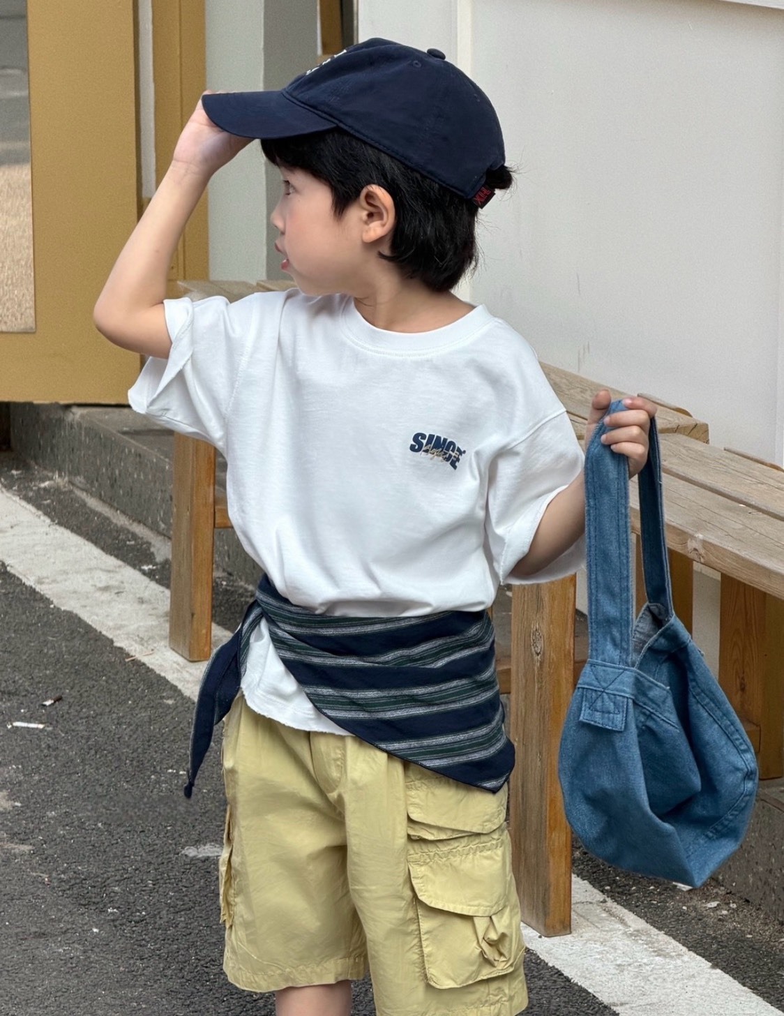 帥氣英字後背塗鴉上衣