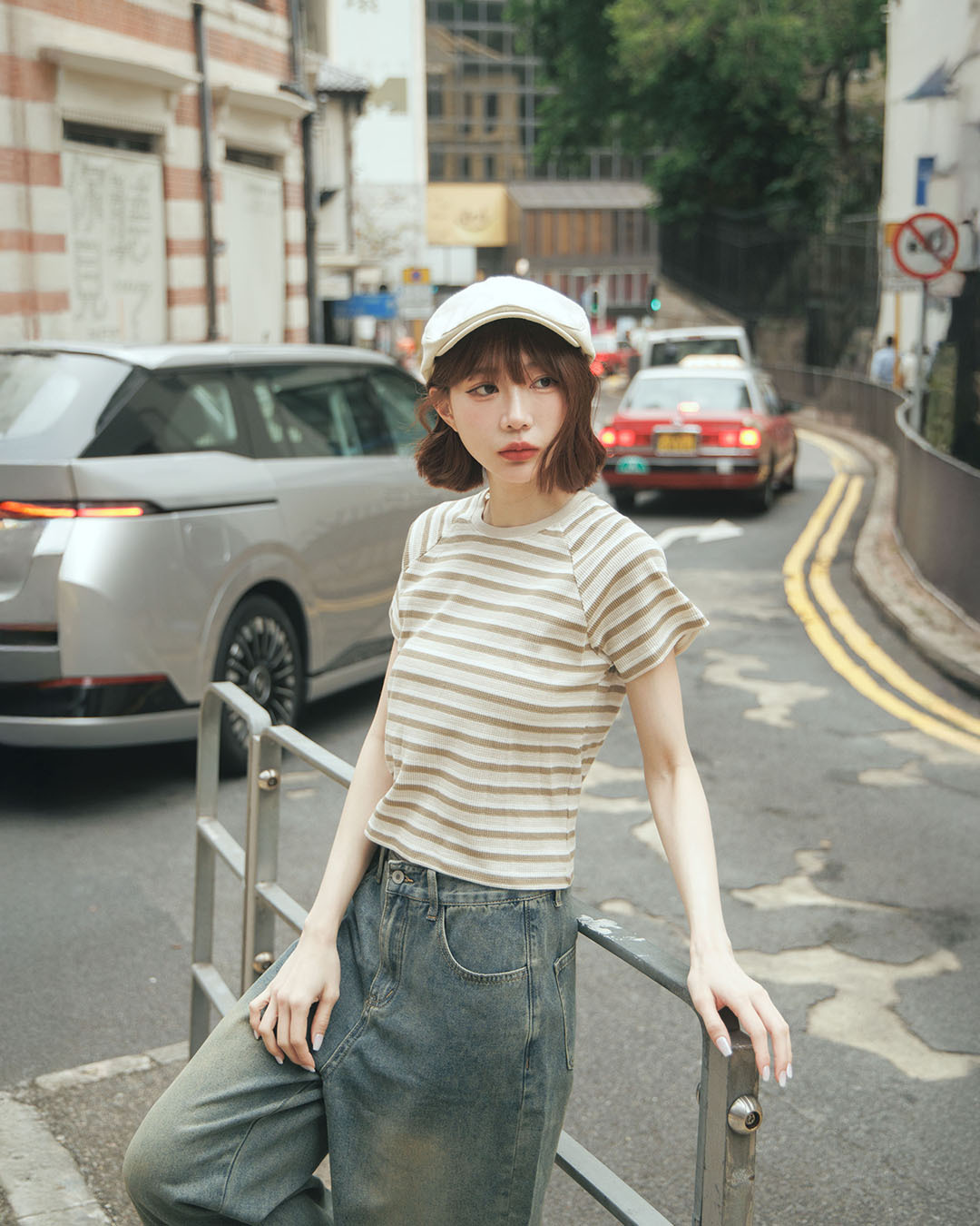 Striped top with raglan sleeves in two colors.【01099567】in stock+pre-order