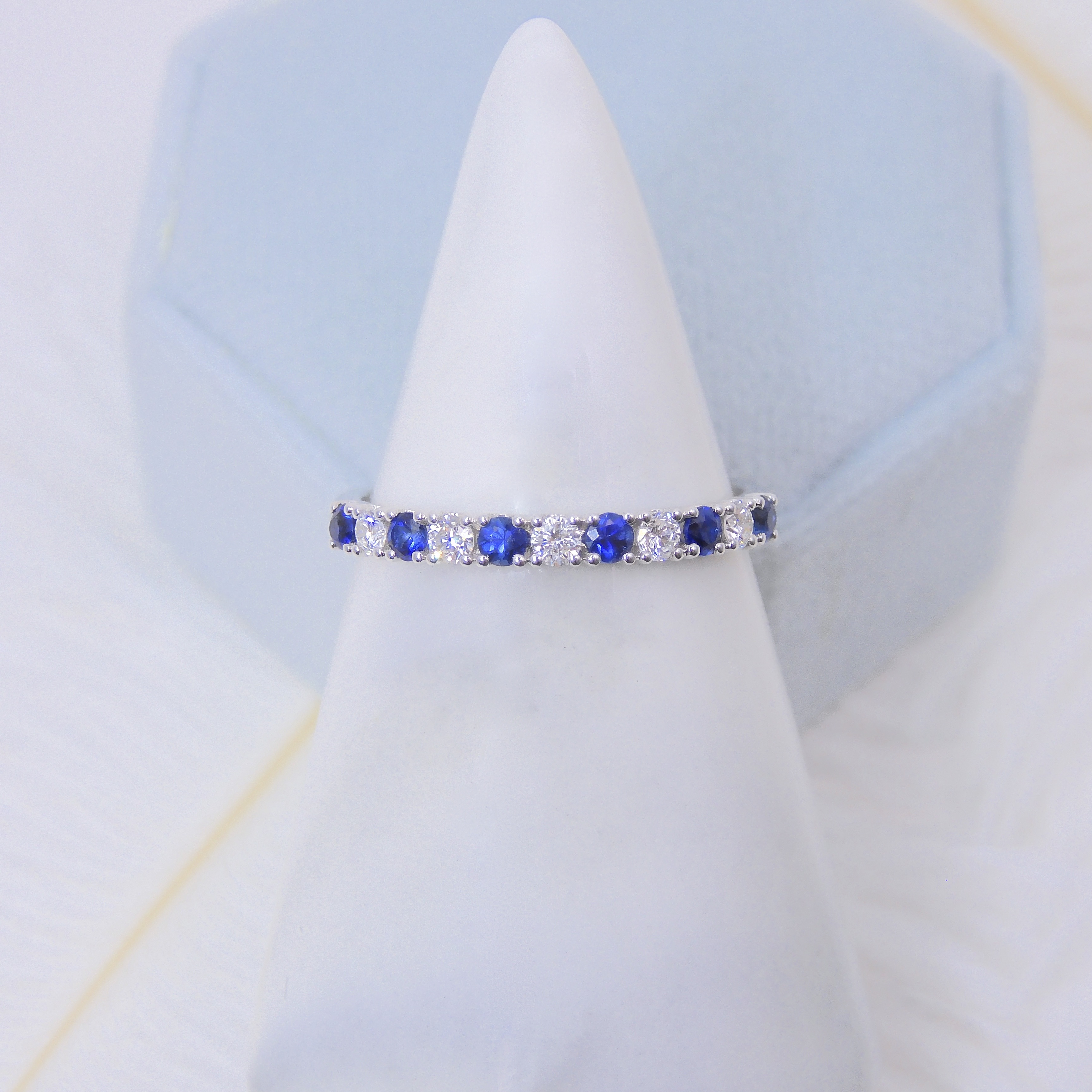 18K Gold 0.3ct Sapphire Ring