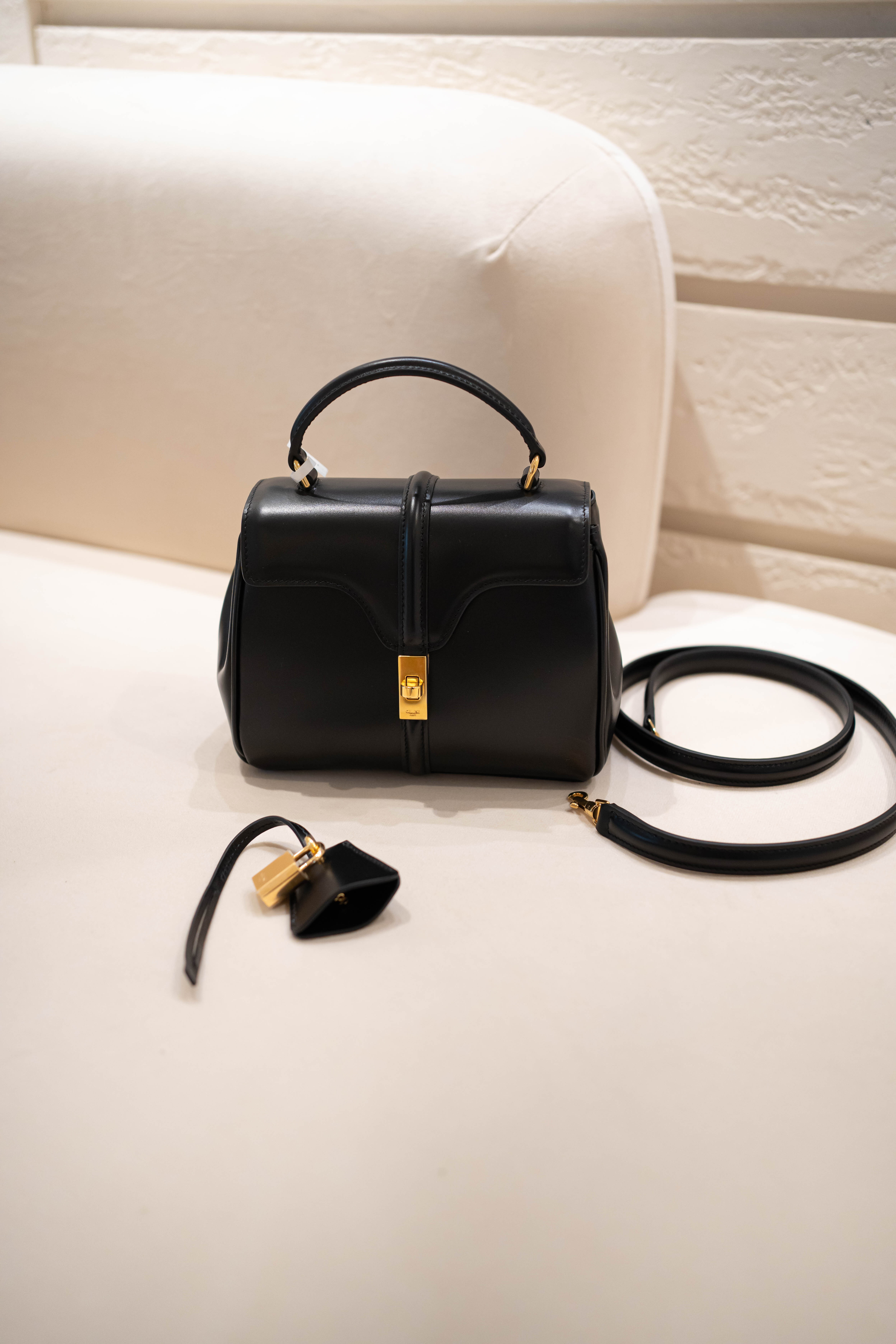 Celine Soft 16 mini 緞面牛皮革迷你手袋