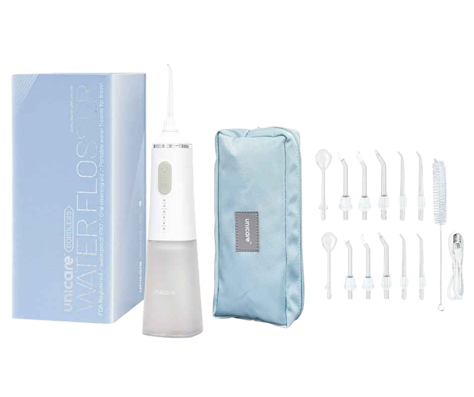 【Unicare】(新版) USB充電攜帶型高效電動沖牙機+噴嘴六件組+收納袋+清潔刷 (再贈專業級噴嘴六件組)  白