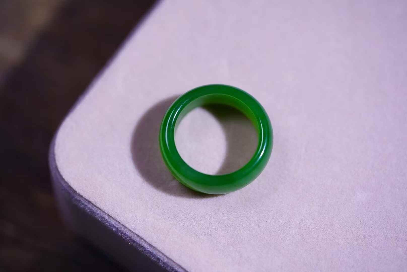42974 和田玉碧玉陽綠指環 (圈口 18mm)