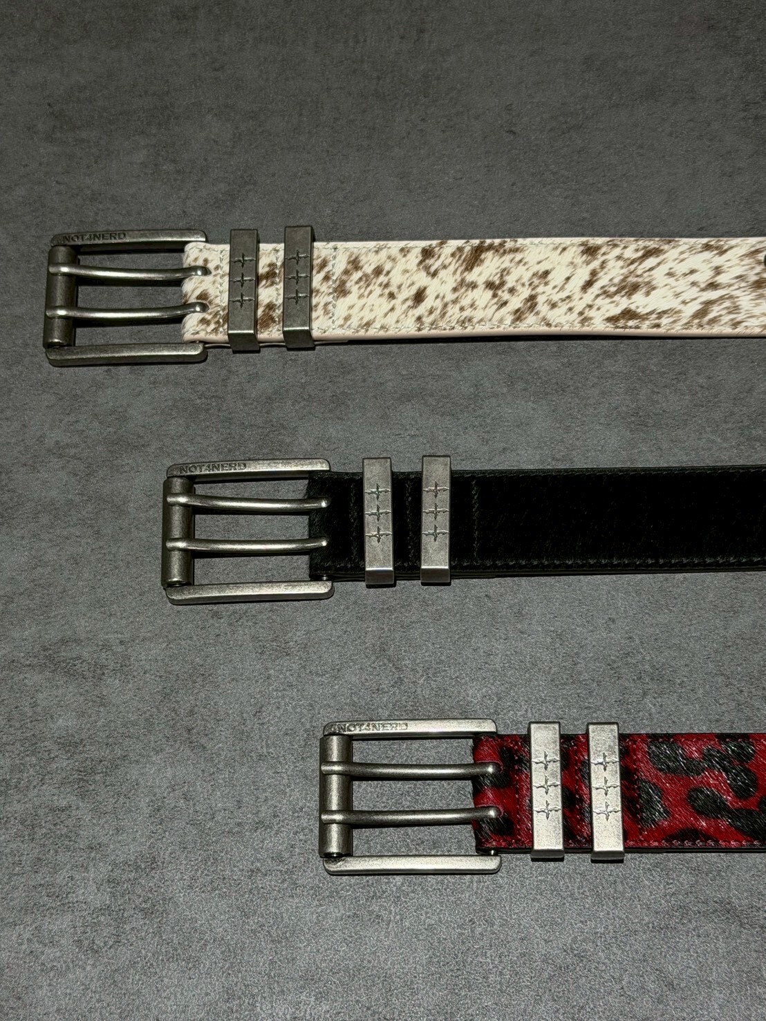 當火韓牌 444 NOT4NERD 爆款單品 馬毛雙扣金屬皮帶