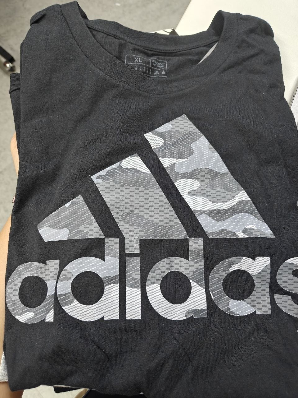 [S] ADIDAS BLACK LOGO T-SHIRT, MHOBFW22-BLACK (SAD327)