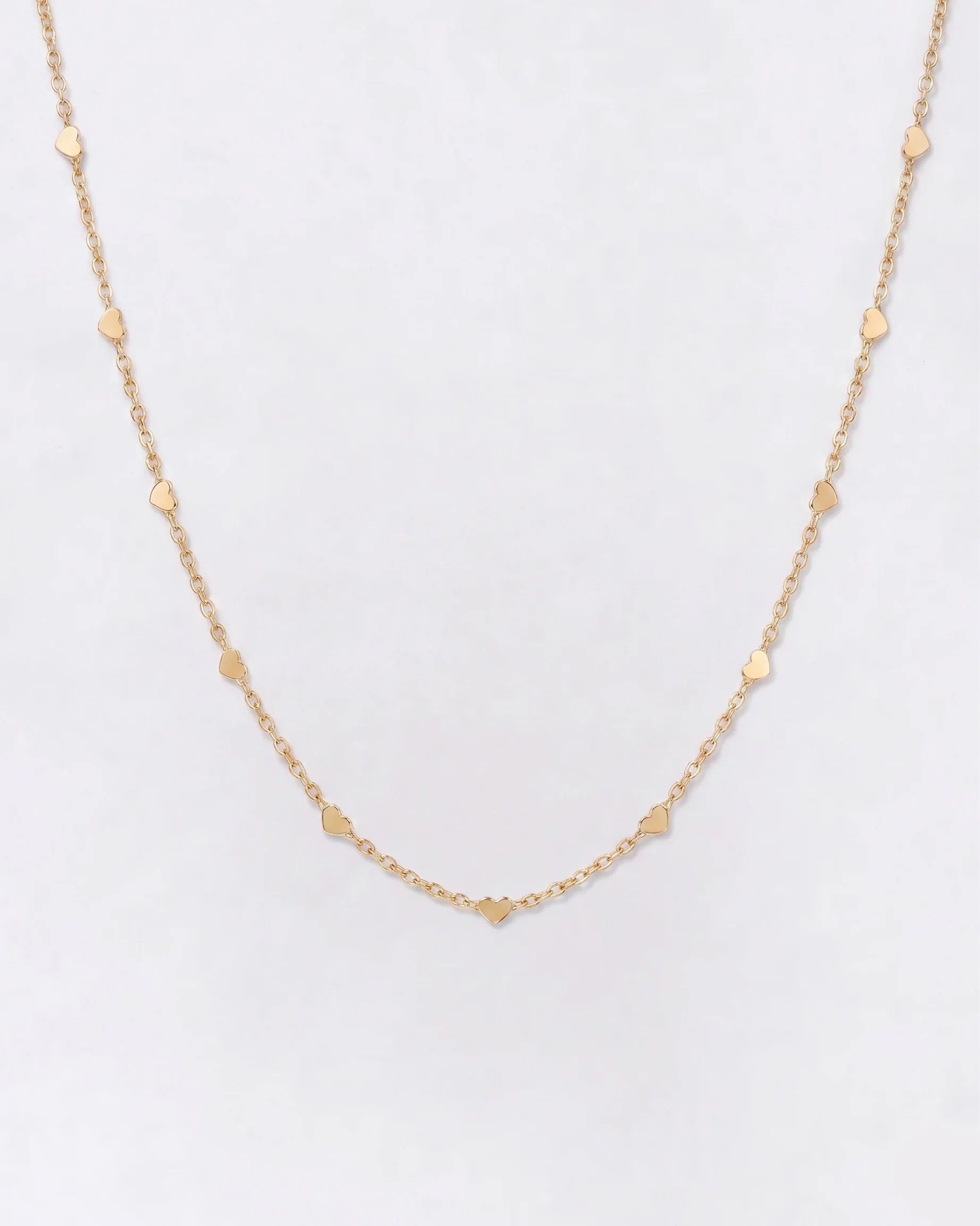 Le collier en maille Coeurs doré à l'or fin recyclé 18 carats | émoi émoi
