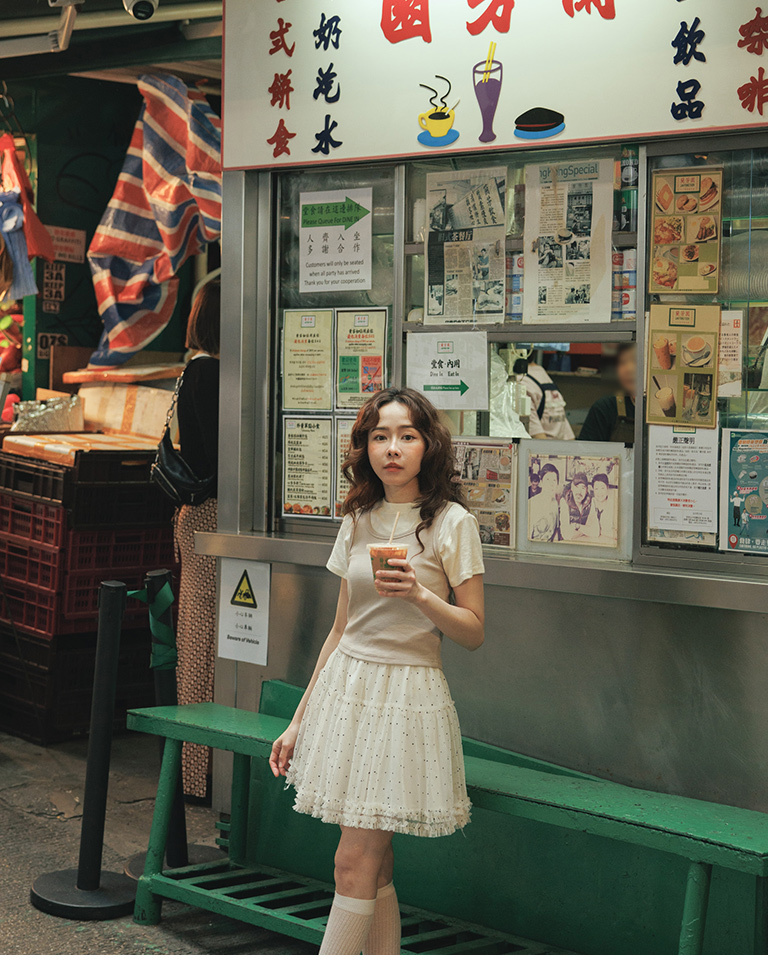 Polka dot ruffled mesh mini skirt, available in two colors.【03010950】in stock+pre-order