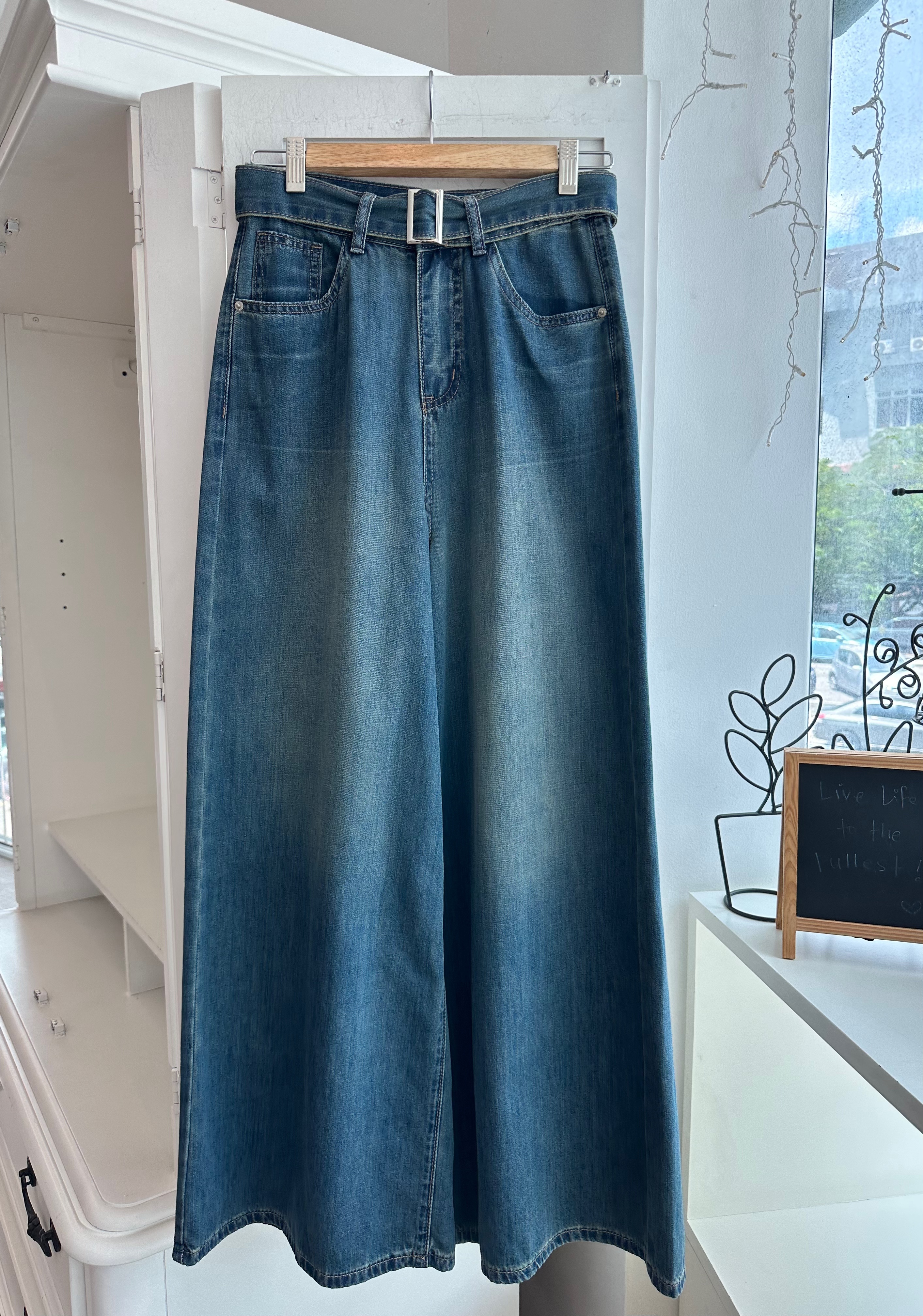 HIGH WAISTED DENIM WIDE LEG PANT