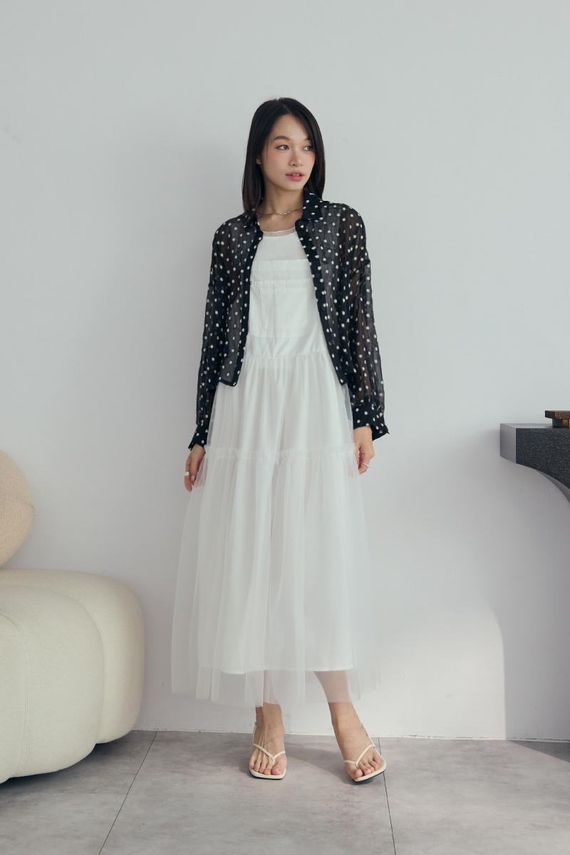精緻刺繡小花透膚襯衫