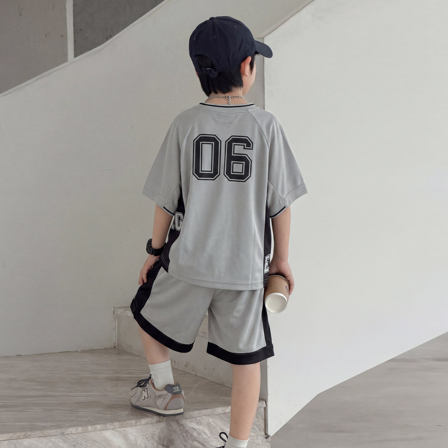 《3957》中大童帥氣籃球服短袖套裝(120-170)