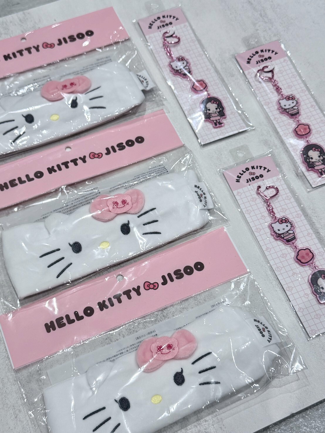 Jisoo x Hello Kitty 絕版聯名限定 眼罩 吊飾