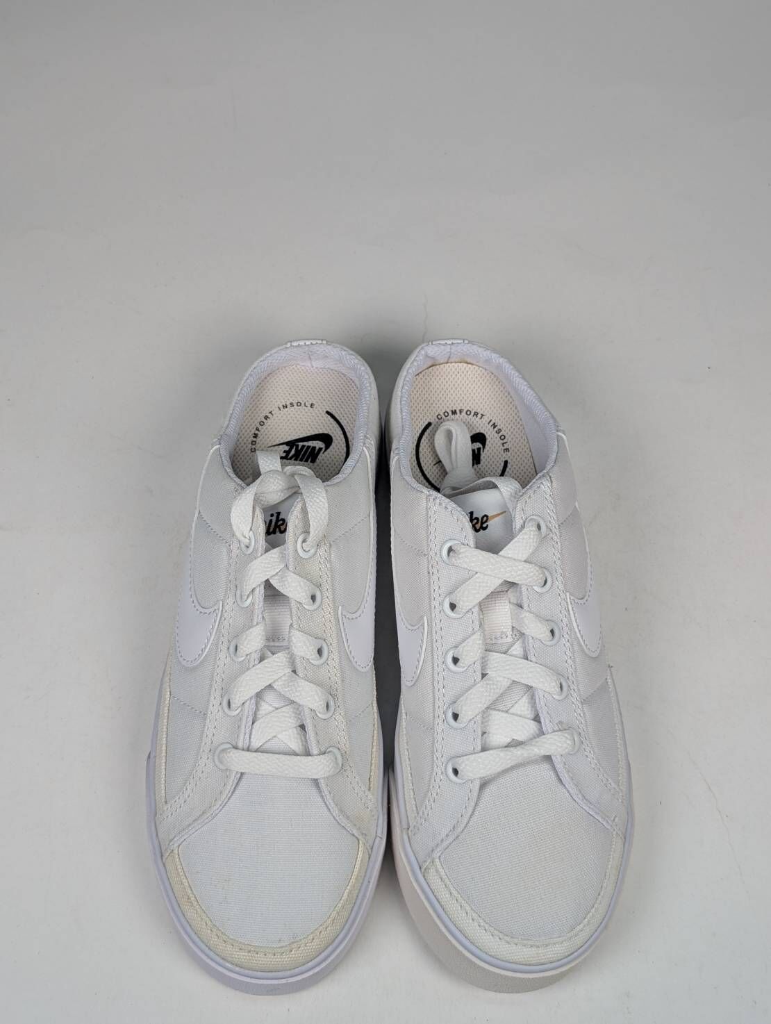 微瑕疵-左右腳鞋面泛黃左腳前頭泛黃 DB3970-100 W7.5 NIKE Court Legacy Mule in White 白 懶人鞋 女款