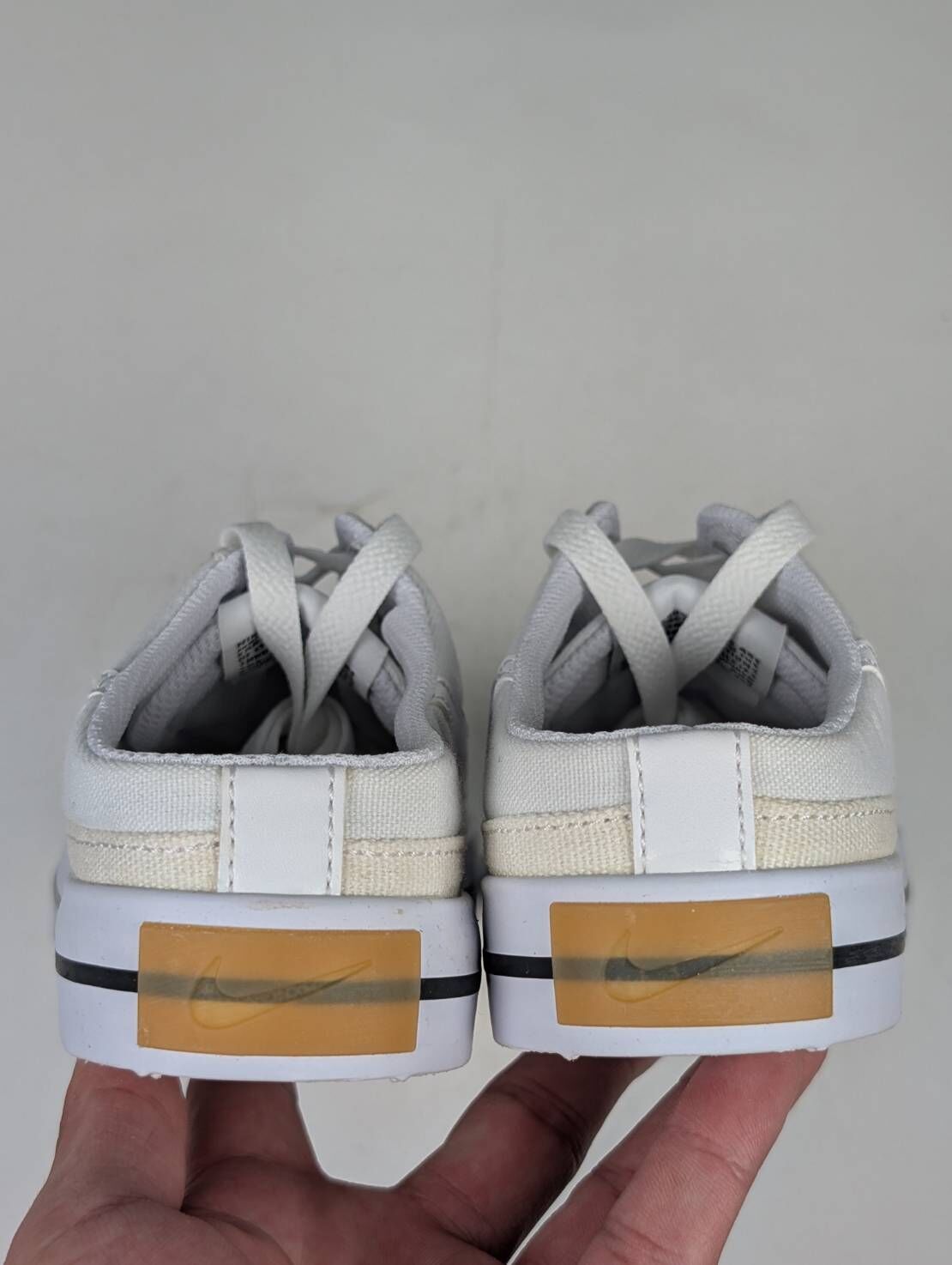 微瑕疵-左右腳中底鞋底泛黃 DB3970-100 W6 NIKE Court Legacy Mule in White 白 懶人鞋 女款
