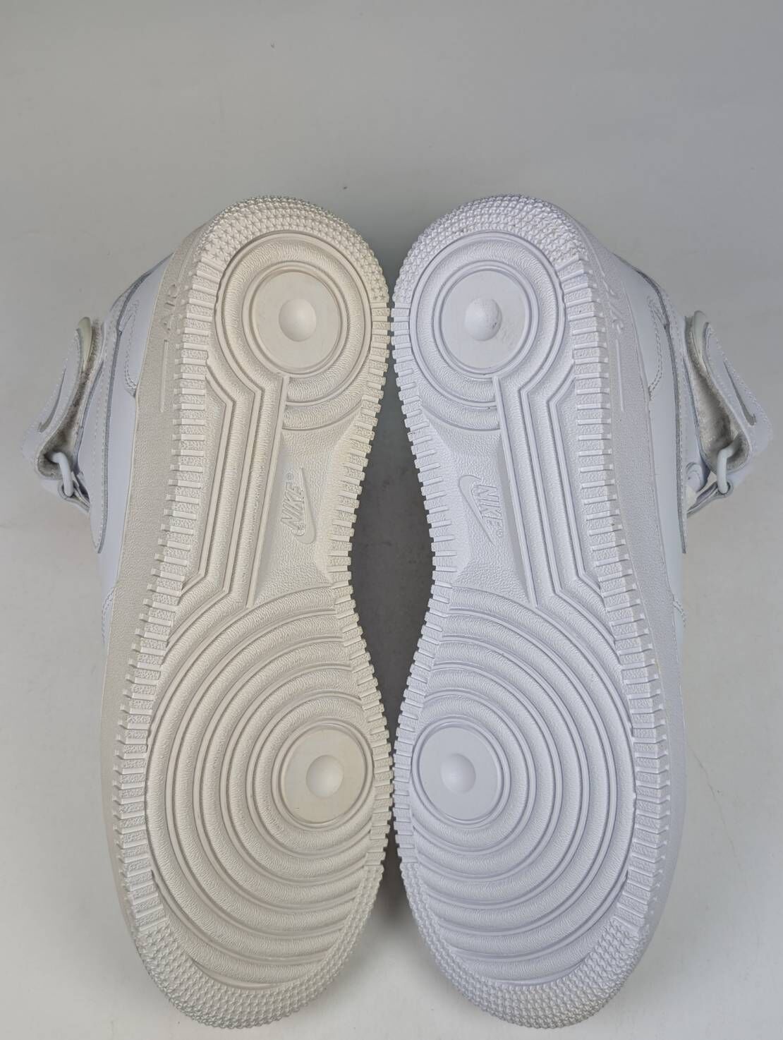 微瑕疵-左右腳中底鞋底鞋面鞋帶泛黃色差 CW2289-111 M8.5 Nike Air Force 1 中筒鞋 白 男鞋