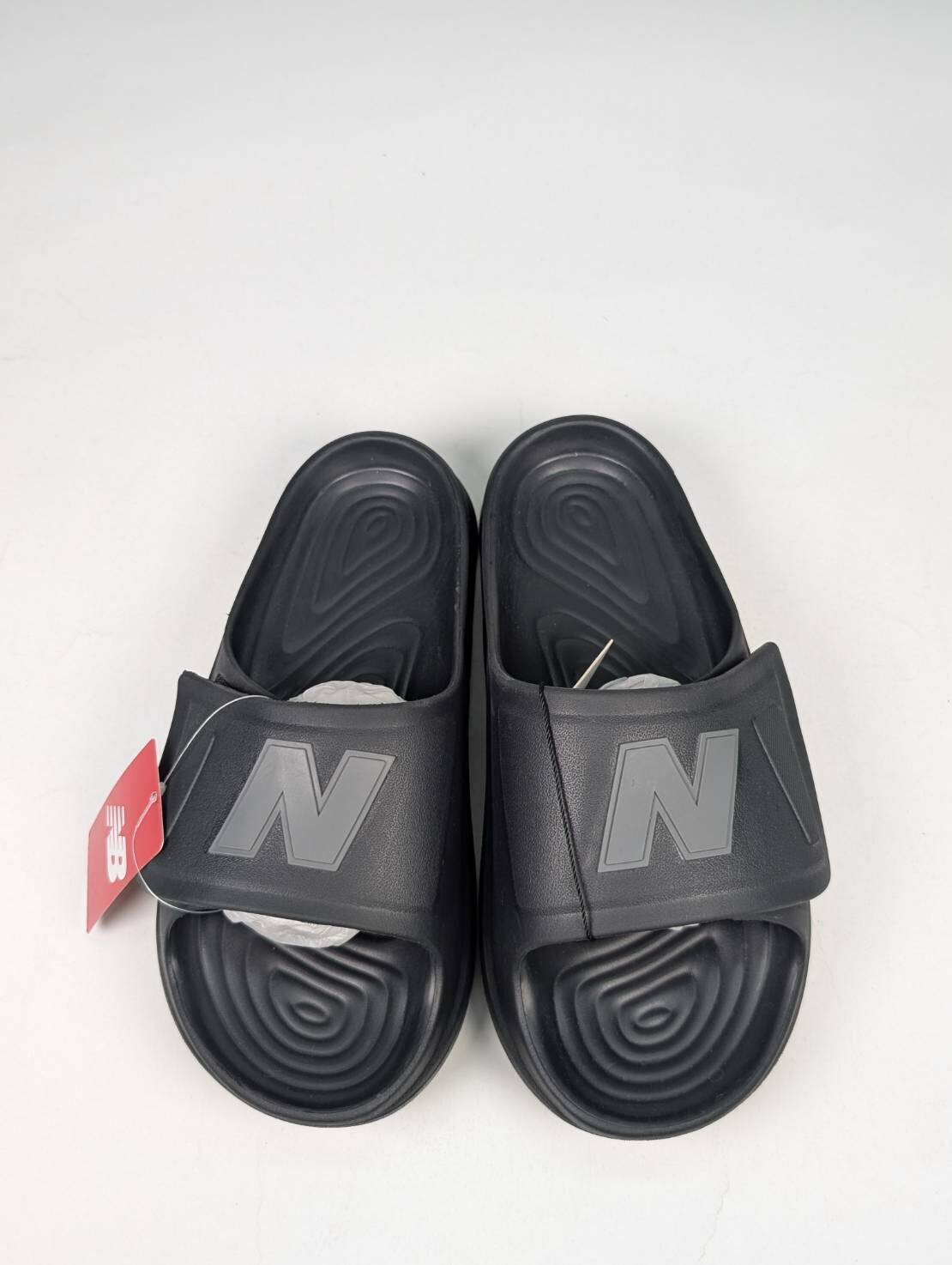 微瑕疵-左右腳大小腳(兩腳皆為9) SMASPTB1 M9 New Balance 202XA Velcro Slide "Black" 涼拖鞋 男鞋 黑