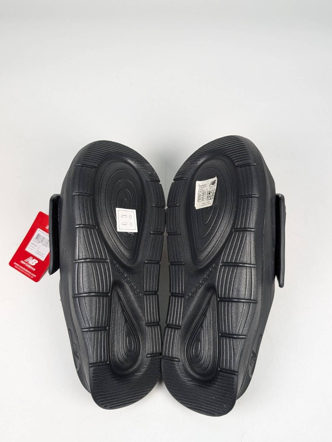 微瑕疵-左右腳大小腳(兩腳皆為9) SMASPTB1 M9 New Balance 202XA Velcro Slide "Black" 涼拖鞋 男鞋 黑