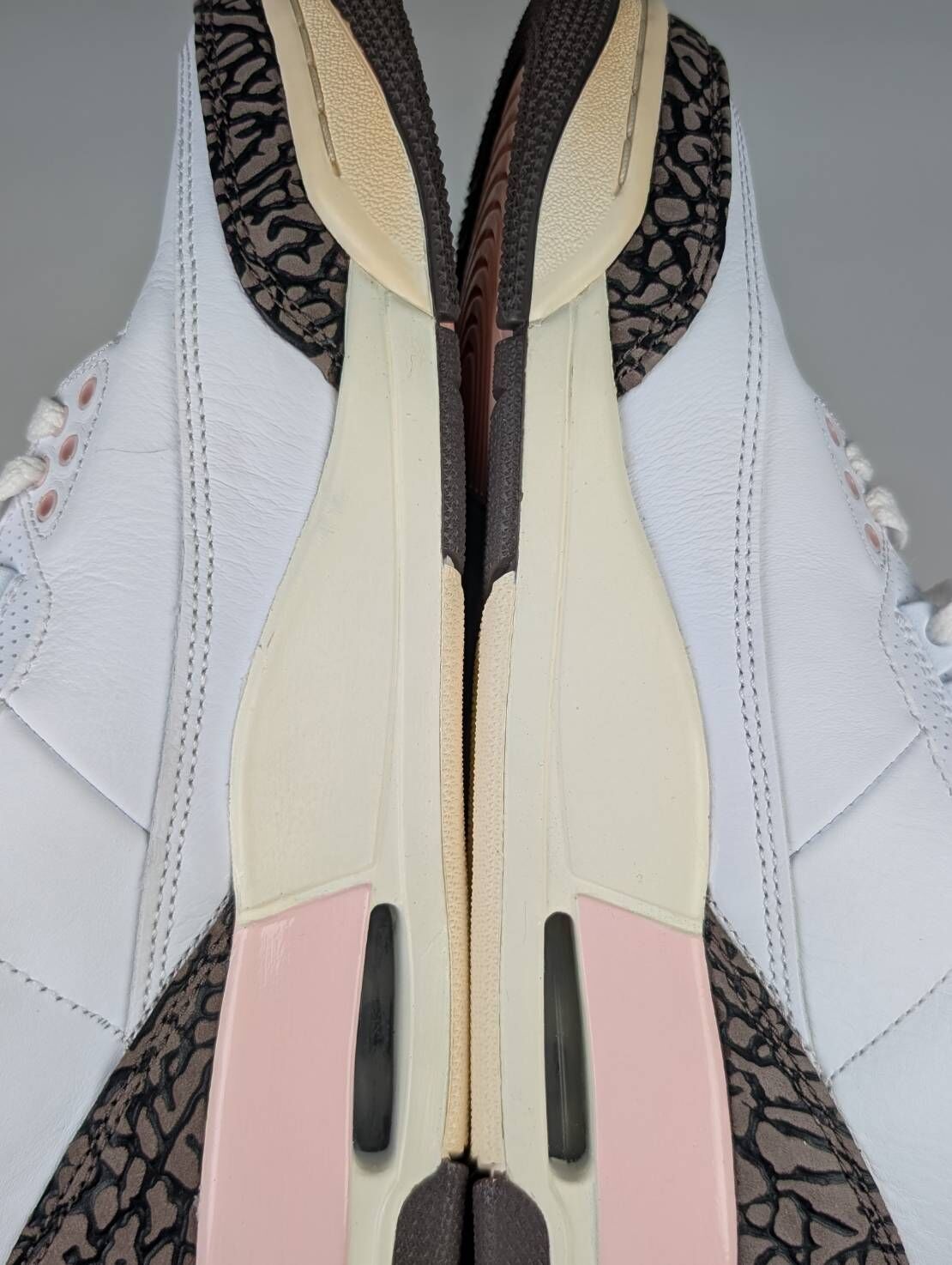 微瑕疵-左右腳中底鞋底泛黃鞋帶色差 CK9246-102 W9.5 Air Jordan 3 W " Dark Mocha " 女款 摩卡 爆裂紋