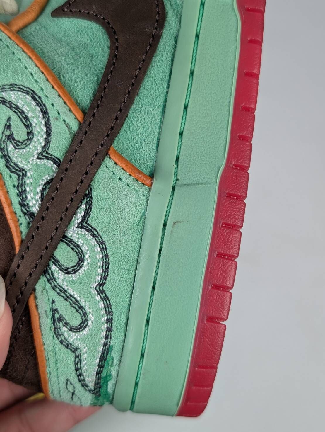 微瑕疵-右腳外側染色後跟殘膠 HF3058-300 M4 Nike SB Dunk Low "BHM" 2025 黑人月 牛仔 男鞋