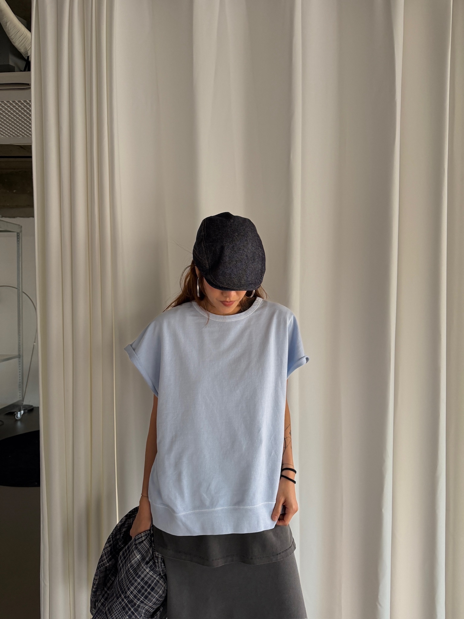 Colourful sleeveless sweatshirt