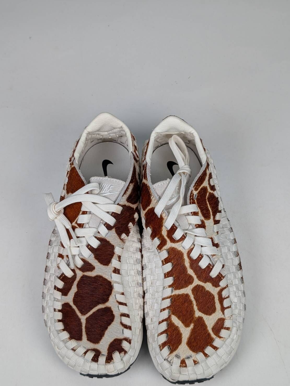 微瑕疵-左右腳鞋面色差 FB1959-100 W6 Nike Air Footscape Woven "Cow Print" 咖啡棕乳牛紋 編織鞋 獸毛 女鞋