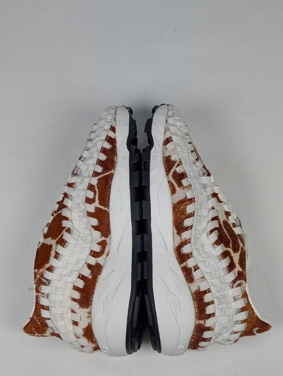 微瑕疵-左右腳鞋面色差 FB1959-100 W6 Nike Air Footscape Woven "Cow Print" 咖啡棕乳牛紋 編織鞋 獸毛 女鞋