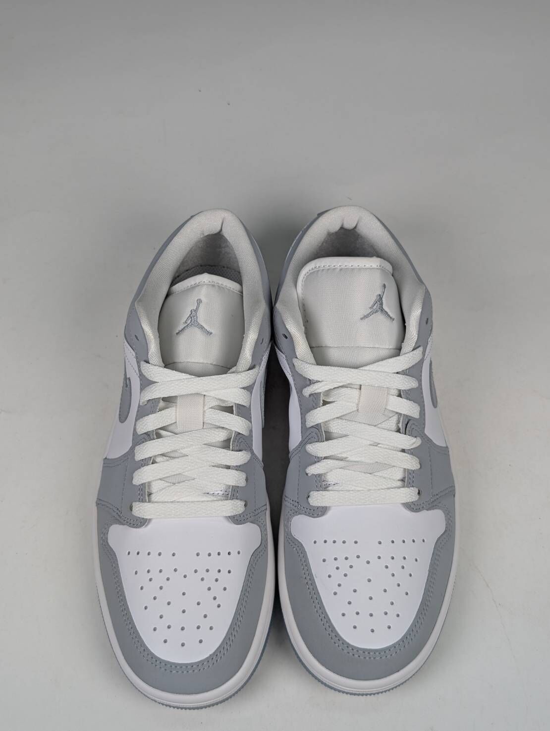 微瑕疵-左右腳中底染色色差鞋底泛黃鞋面色差 DC0774-105 W9.5 Nike Air Jordan 1 Low '' Wolf Grey White ''