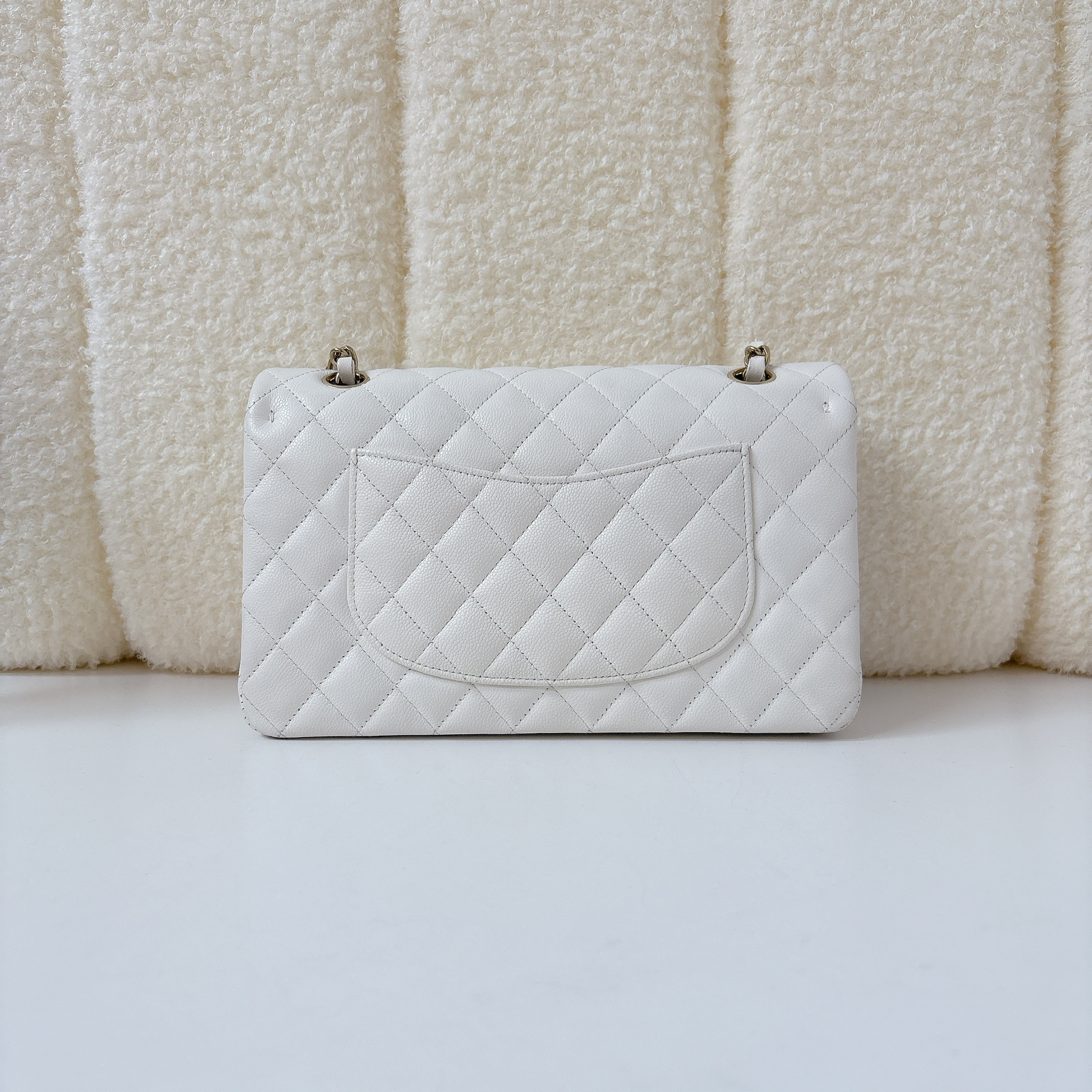 Chanel Classic Flap 25- White / GHW