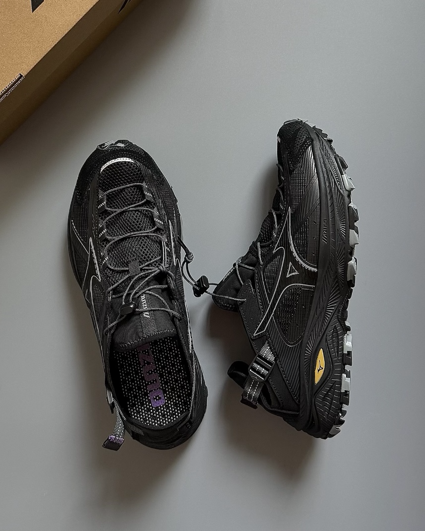 Mizuno Racer Trail SE V2 岩石黑 黑魂 溯溪鞋 抽繩 透氣 緩震 美津濃 運動鞋 男女鞋