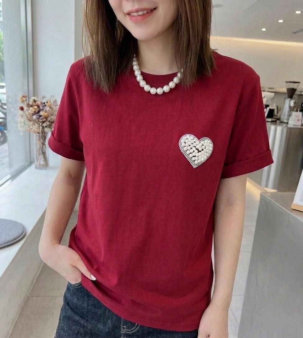 【質感美的珍珠水鑽愛心棉tee】（現貨）